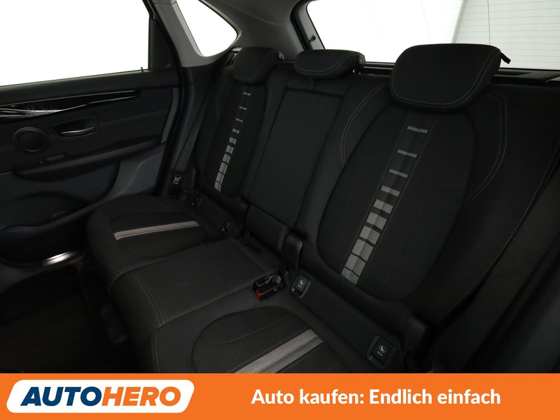 BMW 218 218i Active Tourer Sport Line Aut.*NAVI*LED*TEMPO* — photo 14