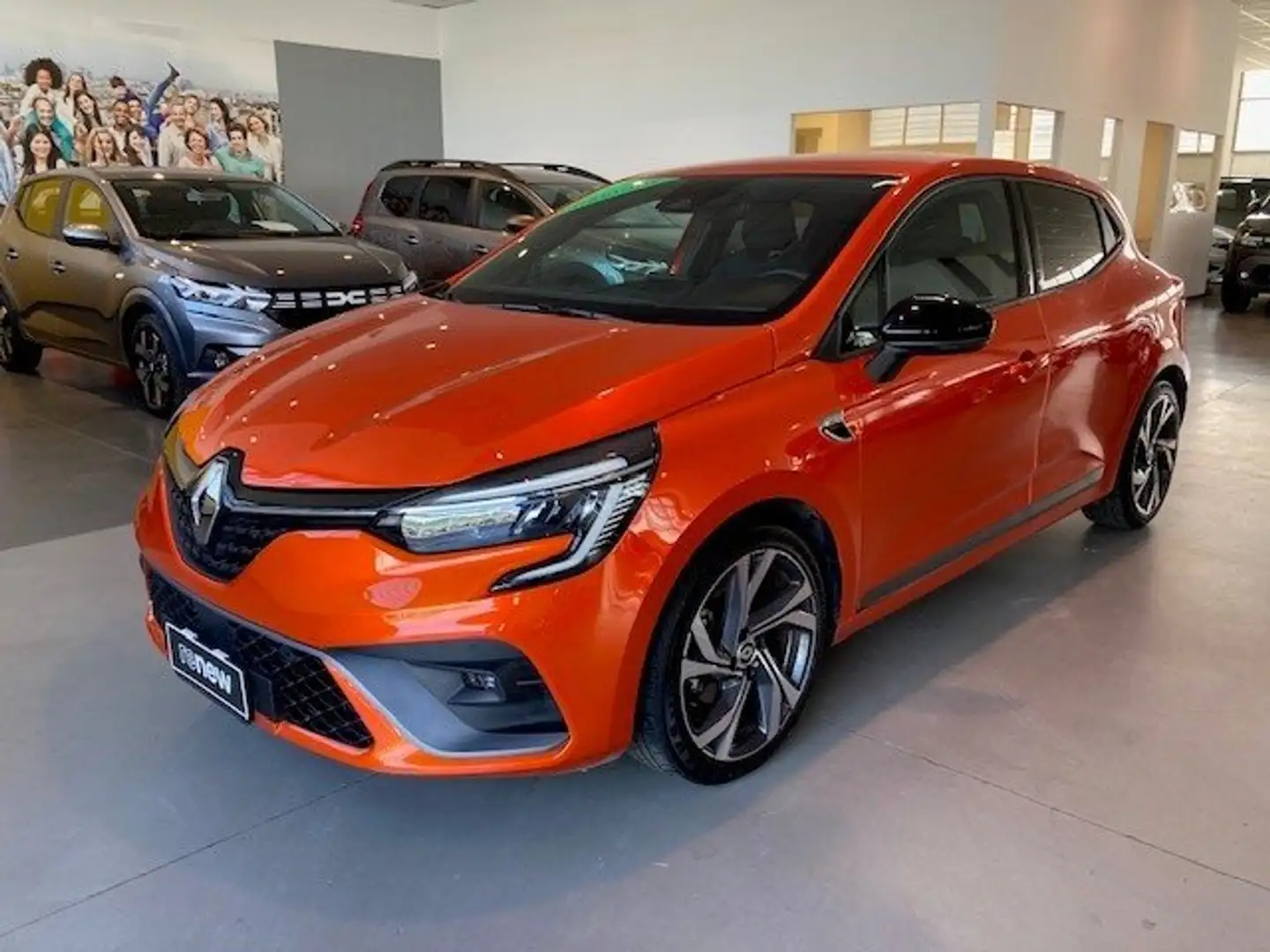 Renault Clio Clio V 2019 1.6 E-Tech hybrid R.S. Line 145cv auto Orange - 2