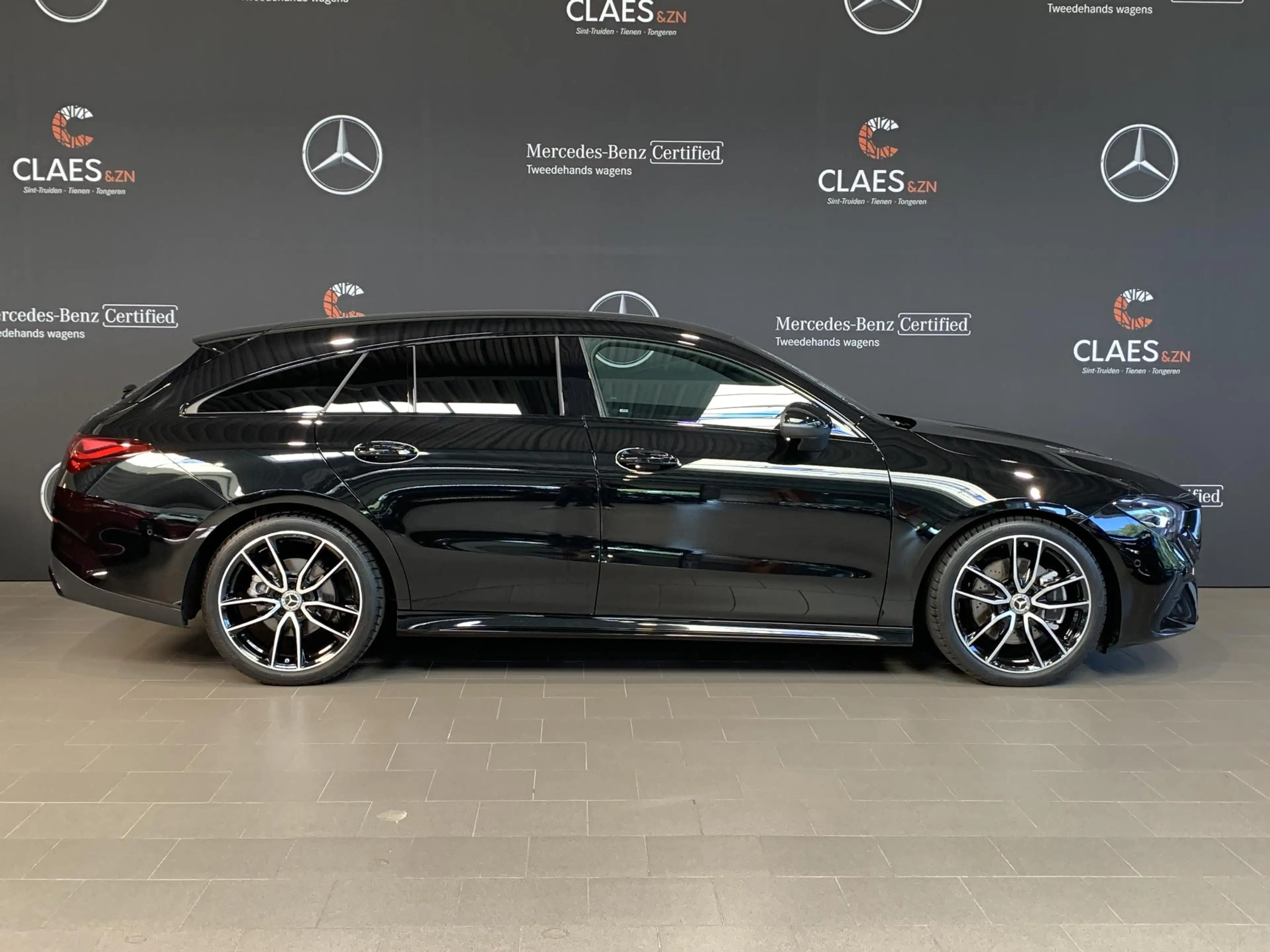 Mercedes-Benz CLA 200 Shooting Brake AMG Line - DOS 8831 — photo 4