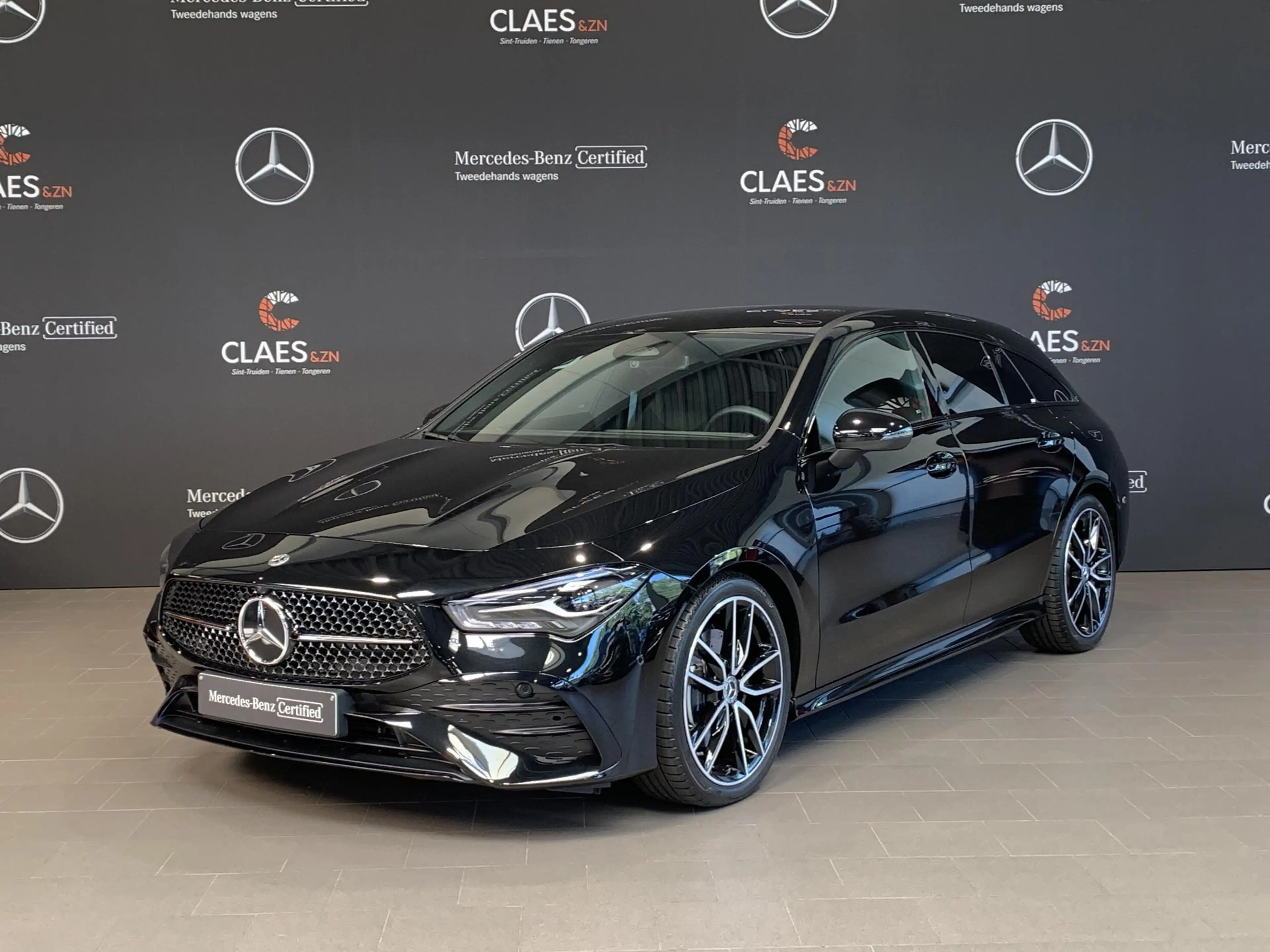 Mercedes-Benz CLA 200 Shooting Brake AMG Line - DOS 8831