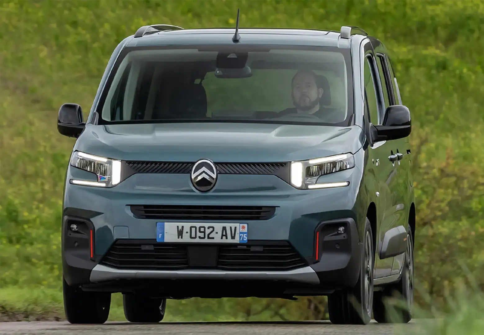Citroen Berlingo BlueHDi S&S Talla M Plus 100 Plateado - 2