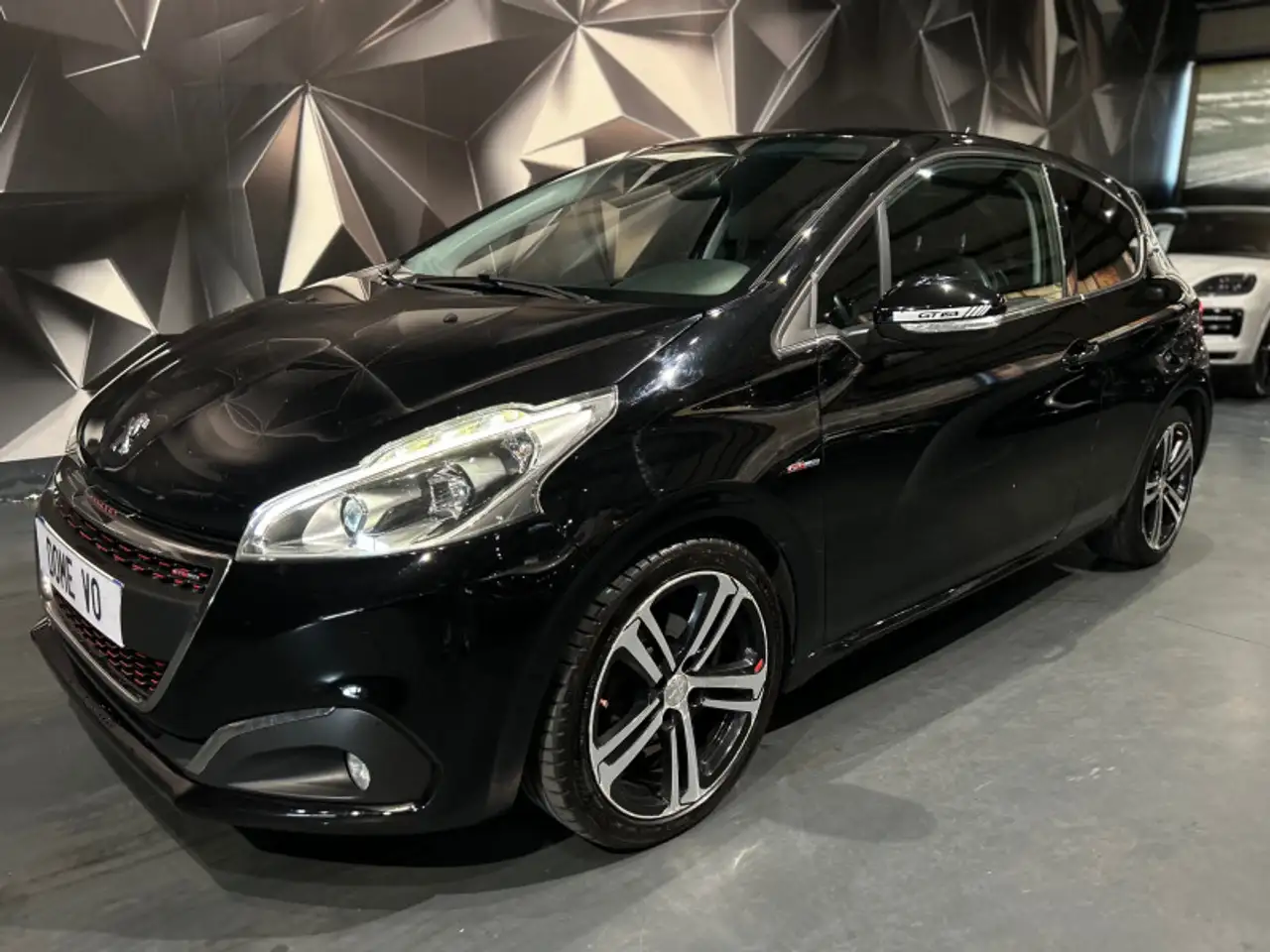 Peugeot 208 1.6 BLUEHDI 120CH GT LINE S\\u0026S 3P