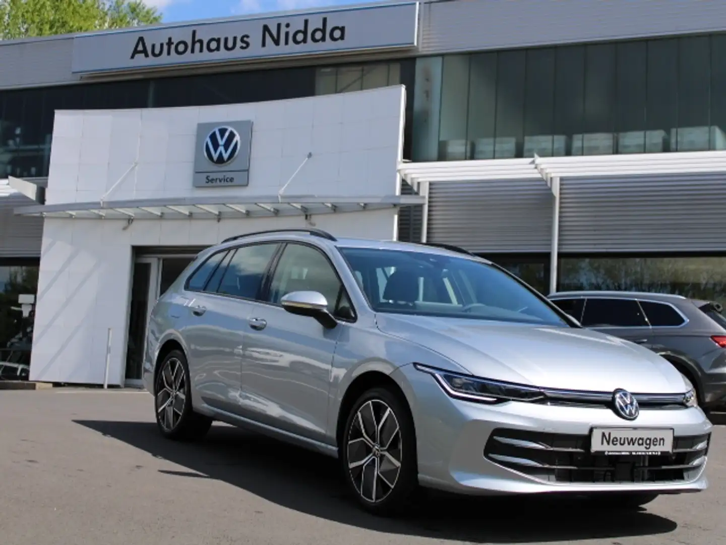 Volkswagen Golf Variant VIII 1.5 eTSI DSG NEUWAGEN -APP-KAMERA-WINTERPAK. Argent - 2