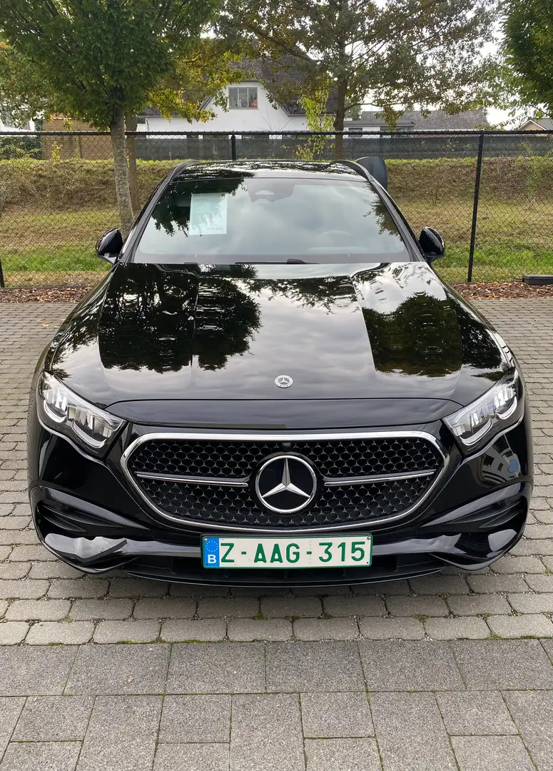 Mercedes-Benz E 300 e 9G Plug-in AMG NIGHT HERFST ACTIES Zwart - 2