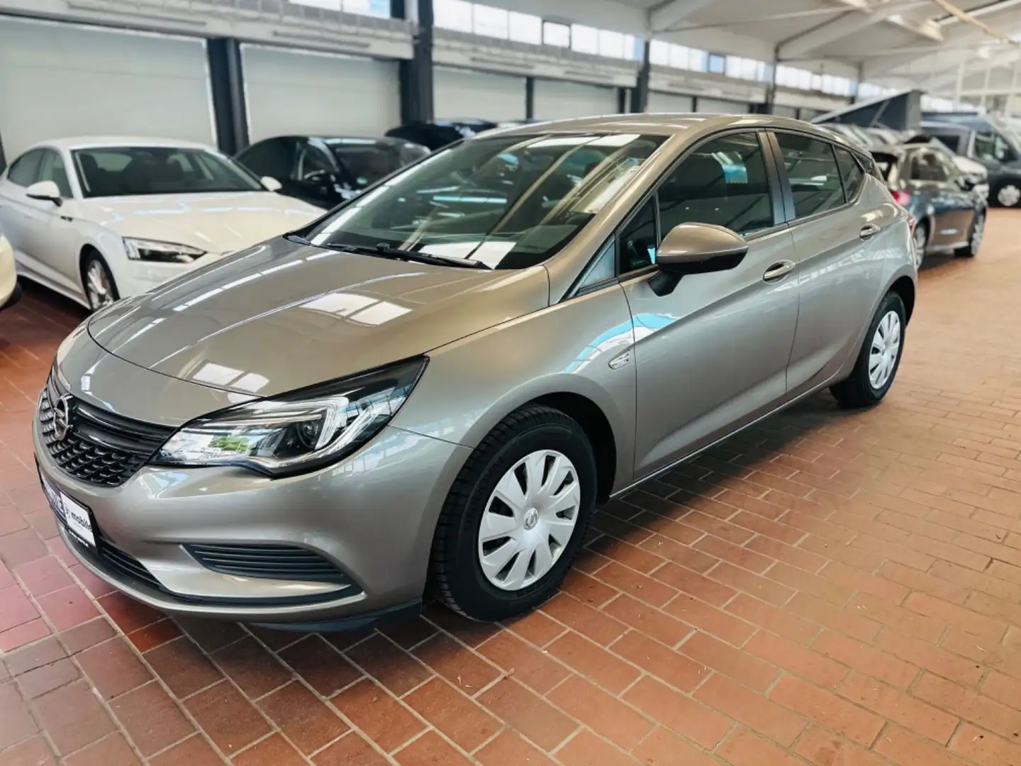 Opel Astra 1.6 CDTI *Klima*Finanzierung möglich Grau - 2