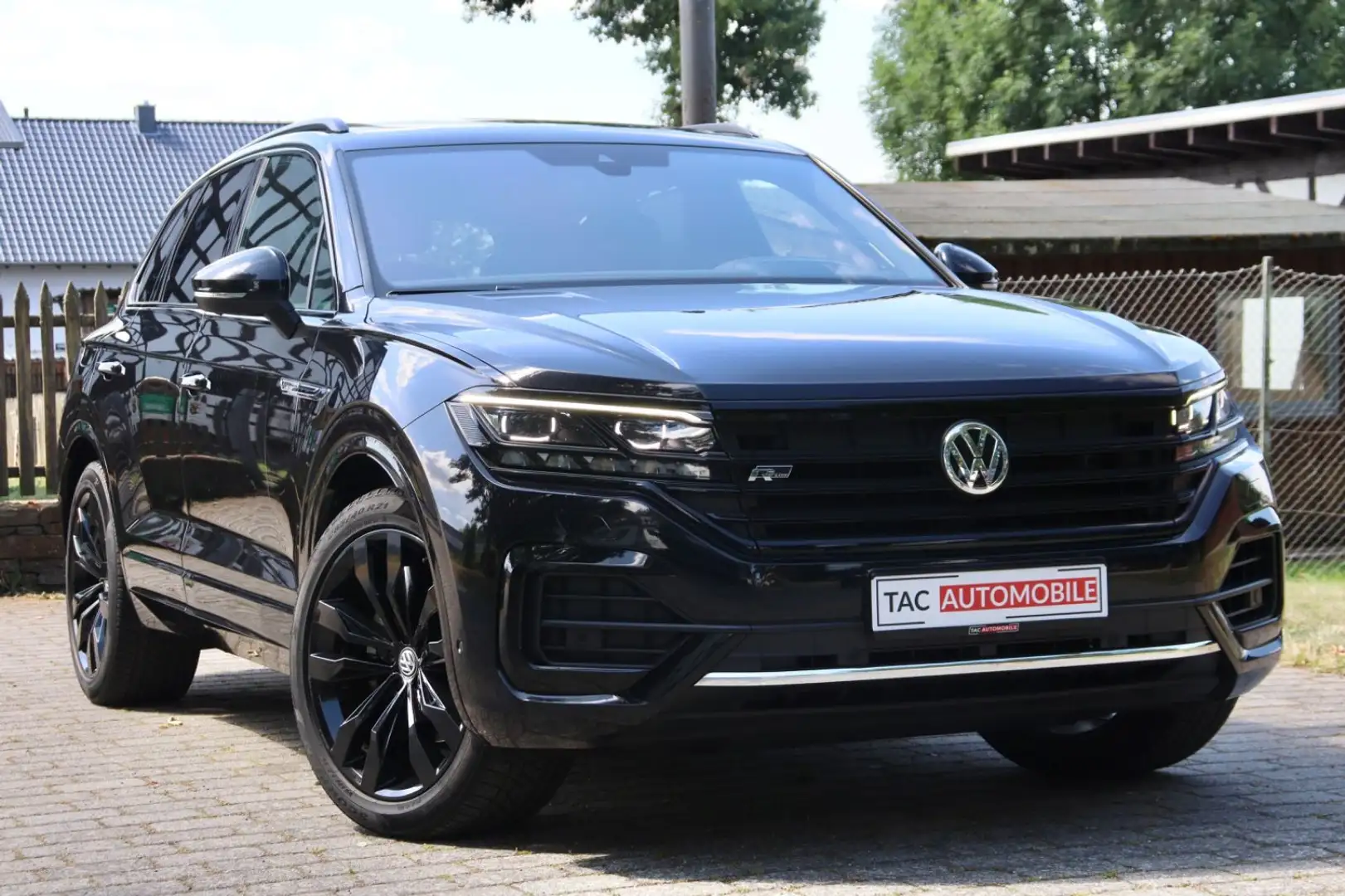 Volkswagen Touareg R-Line 4Mo IQ LUFT PANO HUD AHK STANDHEI Schwarz - 2