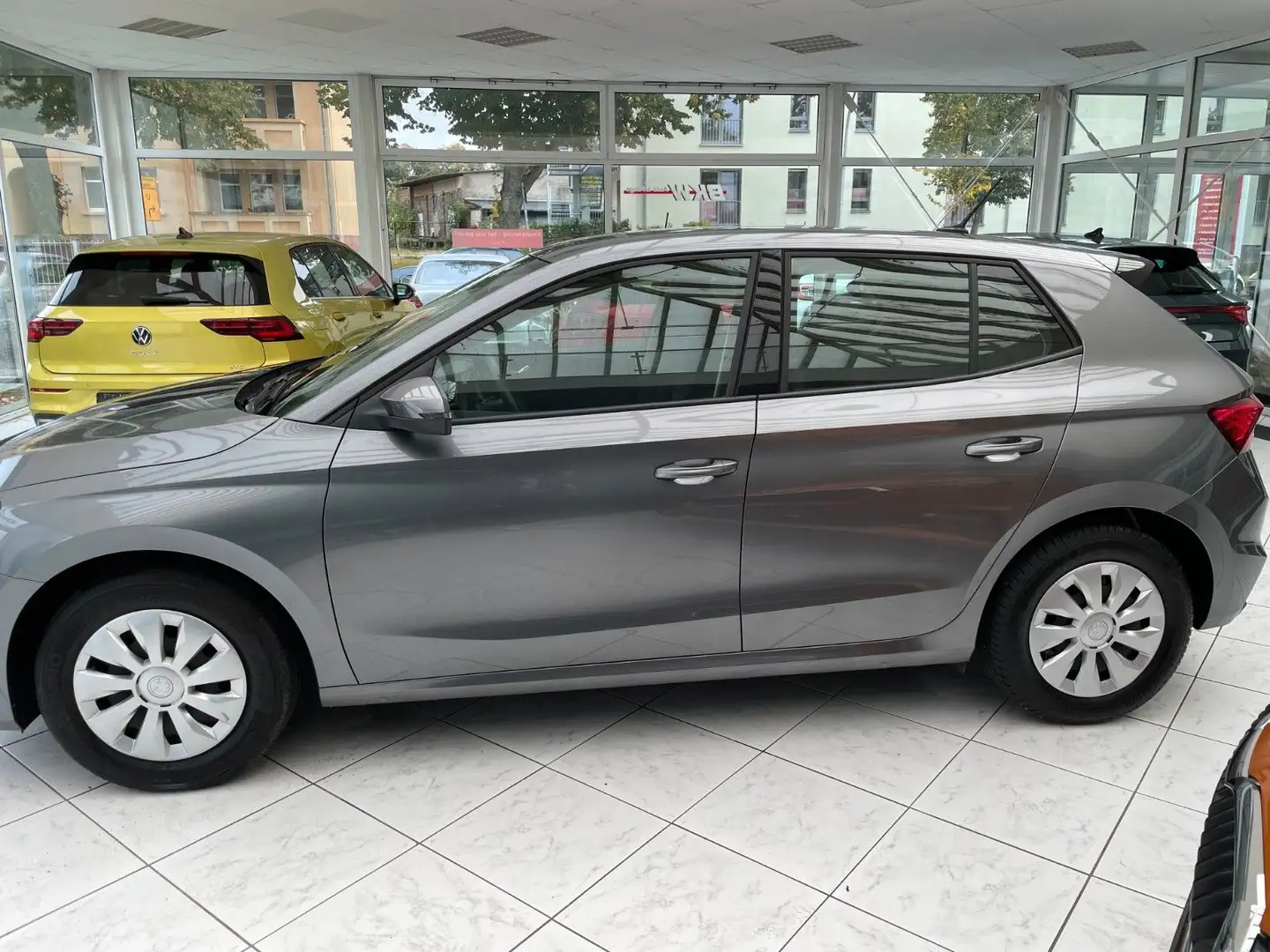 Skoda Fabia Ambition LED PDC DAB+ NSW Gris - 2