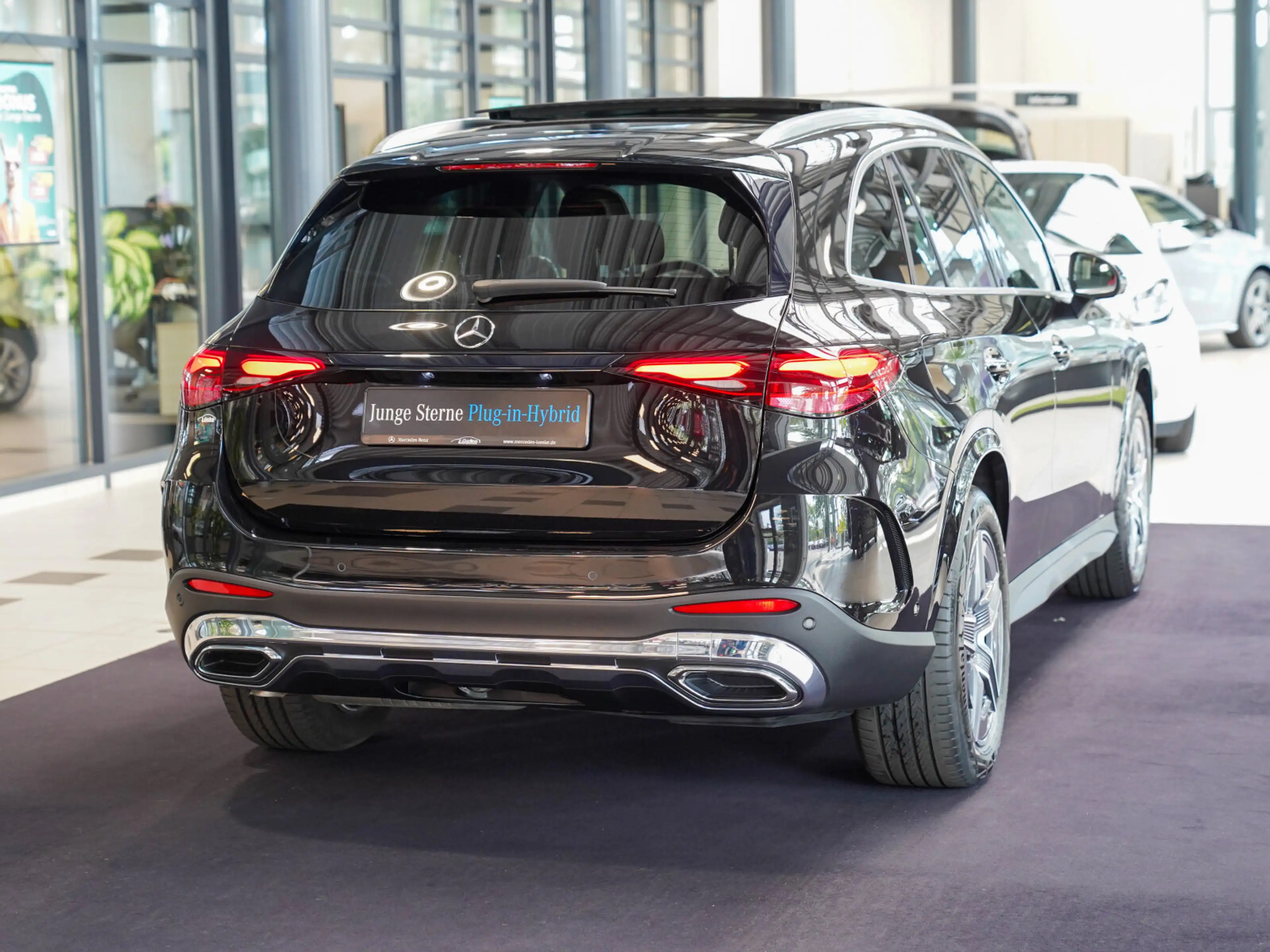 Mercedes-Benz GLC 300 de 4M AMG Line powerrot AIR NP: 102.778€ — photo 3