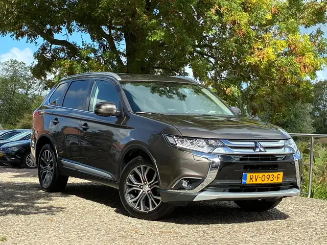 Mitsubishi Outlander 2.0 Connect Pro | Automaat | DAB + Carplay + Clima