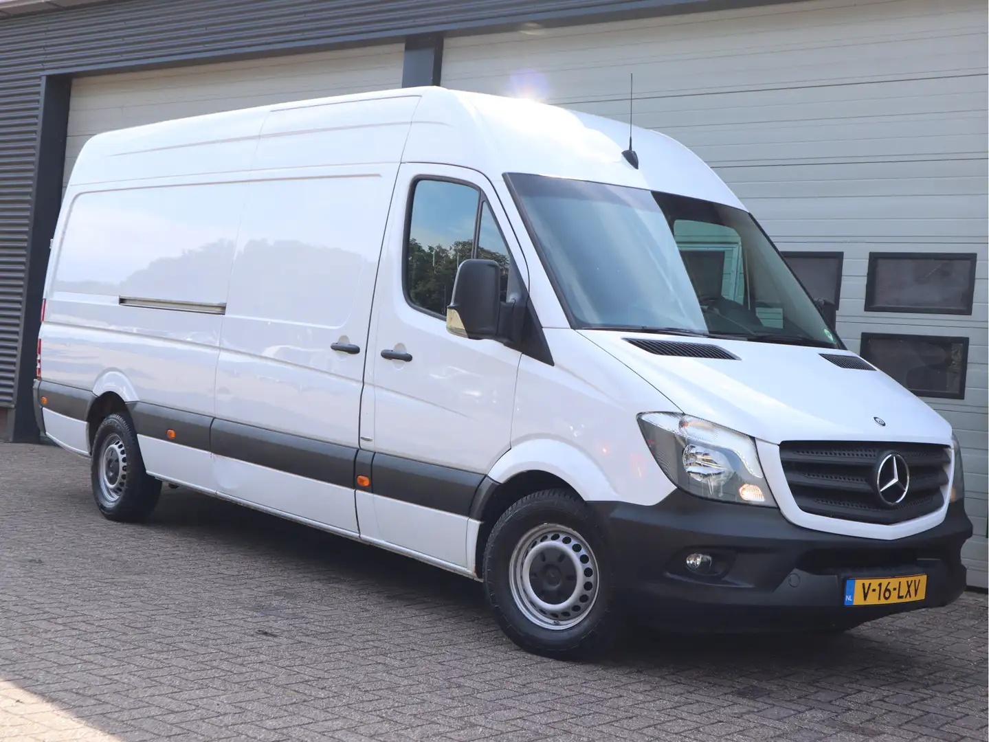 Mercedes-Benz Sprinter 319 3.0 V6 Euro 6 L3H2 Maxi - Airco - 3 Zits Wit - 2