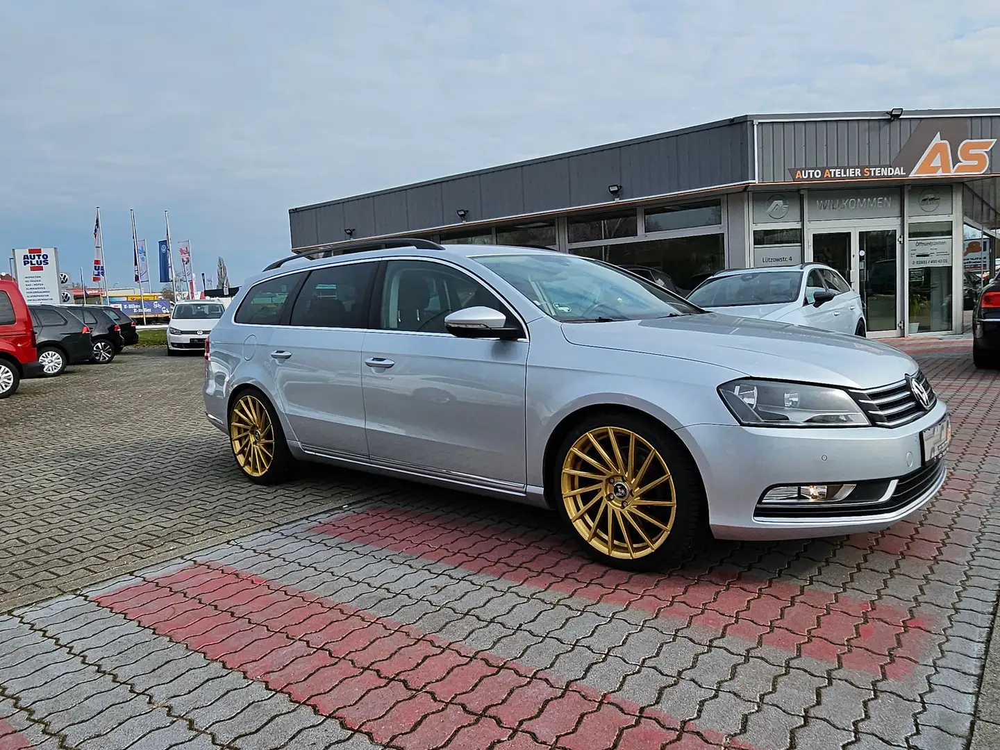 Volkswagen Passat Variant Comfortline BlueMotion Silber - 1