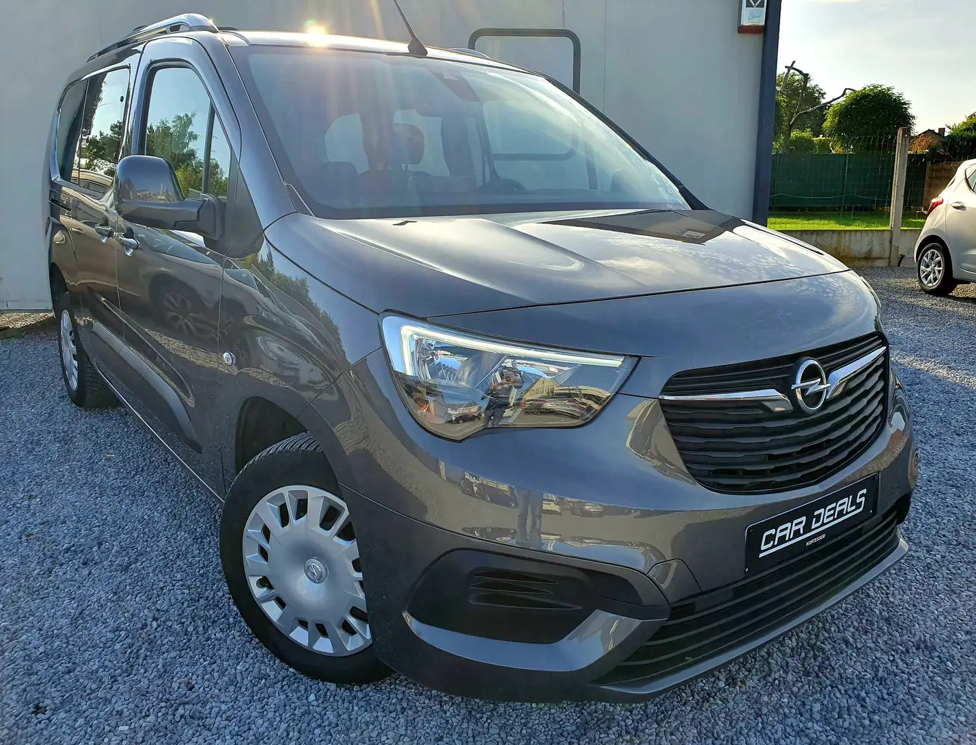Opel Combo Life 1.2 T ** LONG CHASSIS  * 7PL. * GPS ** Grijs - 1