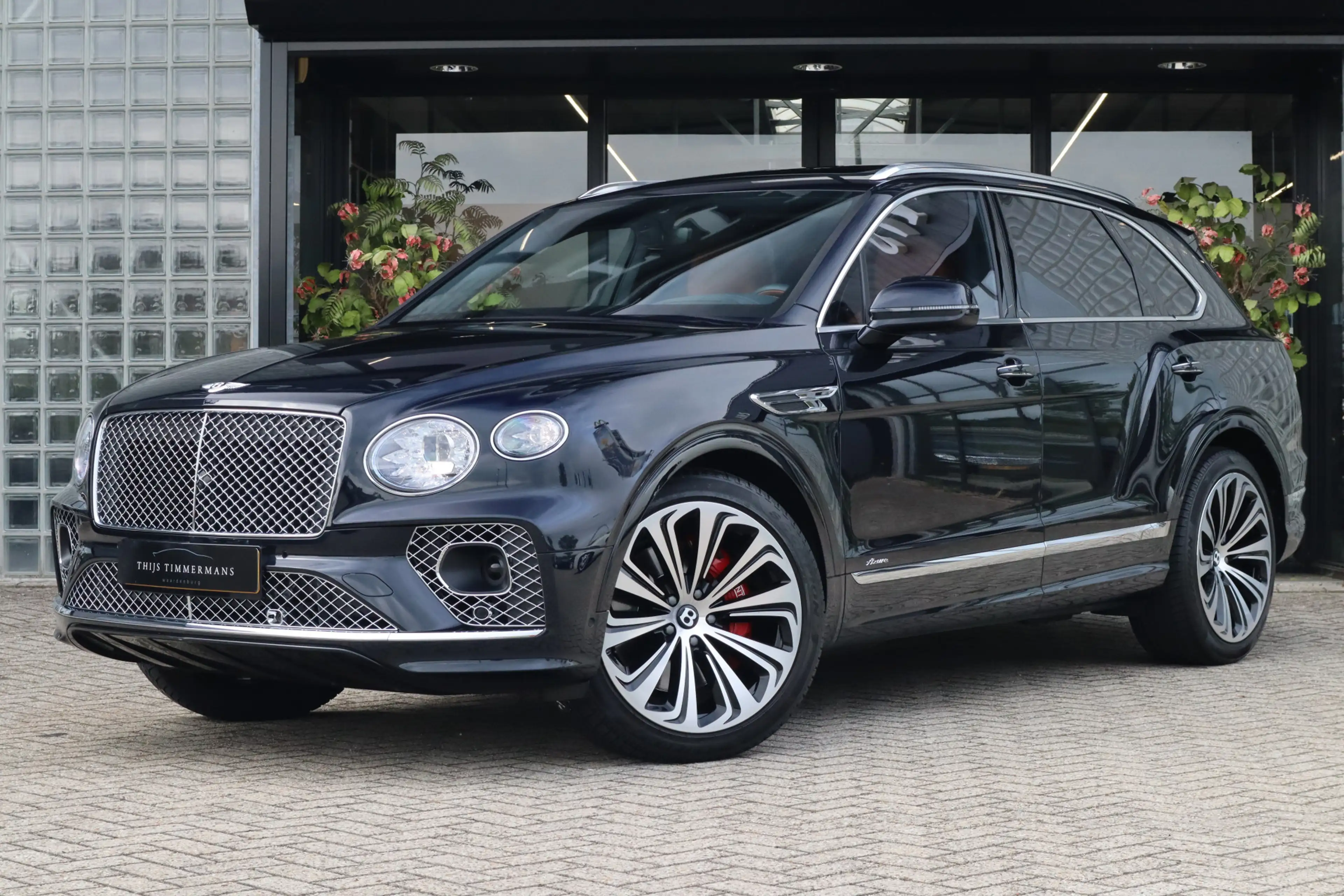 Bentley Bentayga 4.0 V8 Azure | Mulliner, Naim Audio, Massage, Nach