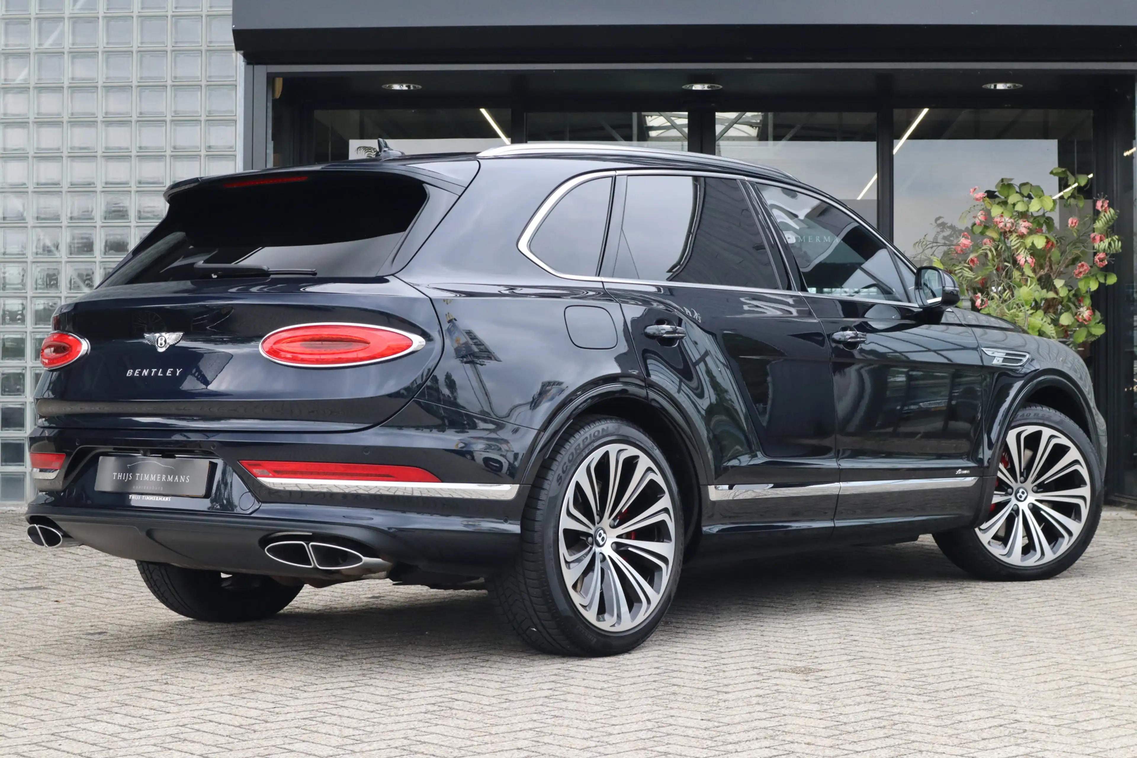 Bentley Bentayga 4.0 V8 Azure | Mulliner, Naim Audio, Massage, Nach — photo 5
