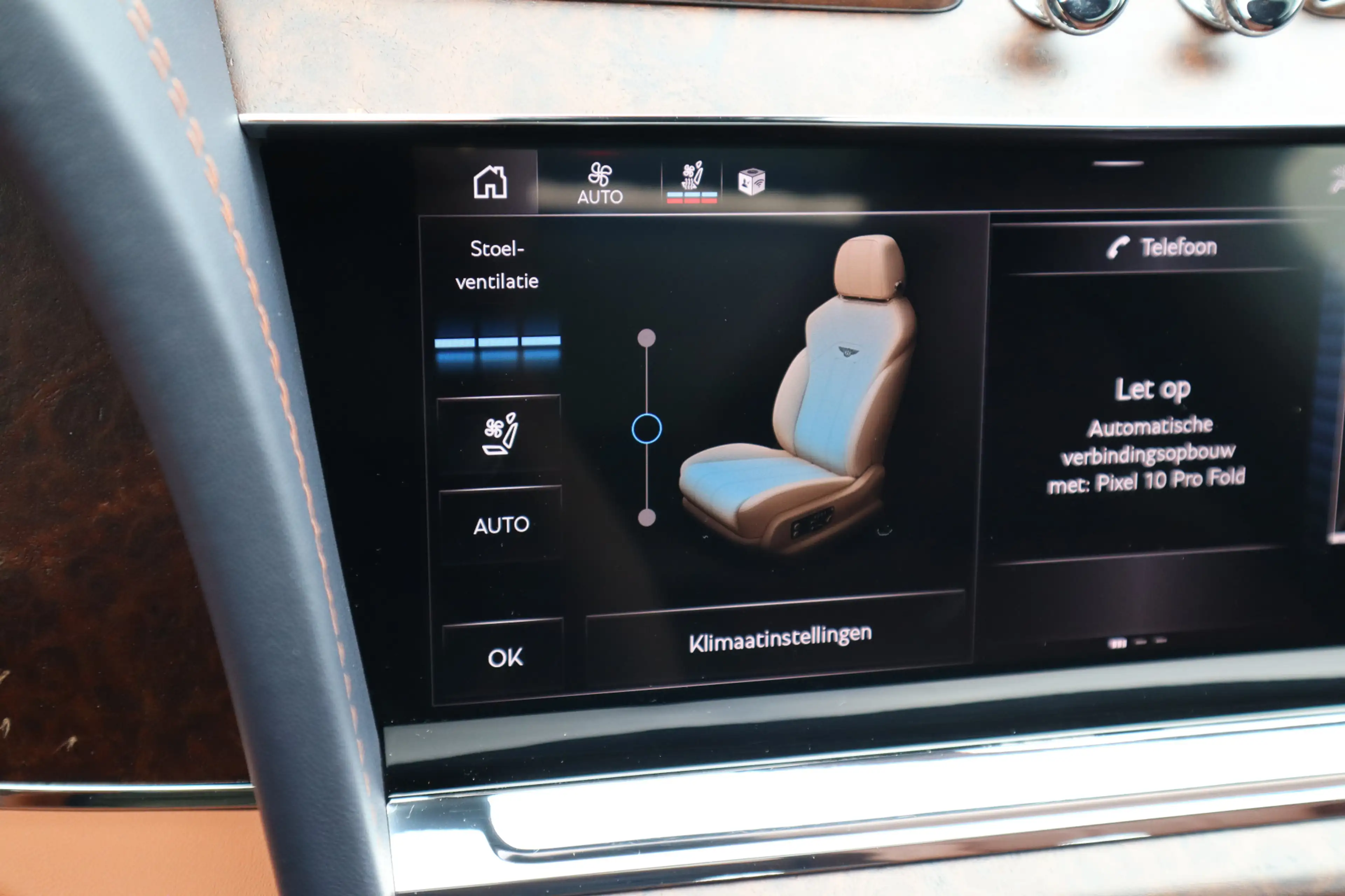 Bentley Bentayga 4.0 V8 Azure | Mulliner, Naim Audio, Massage, Nach — photo 30