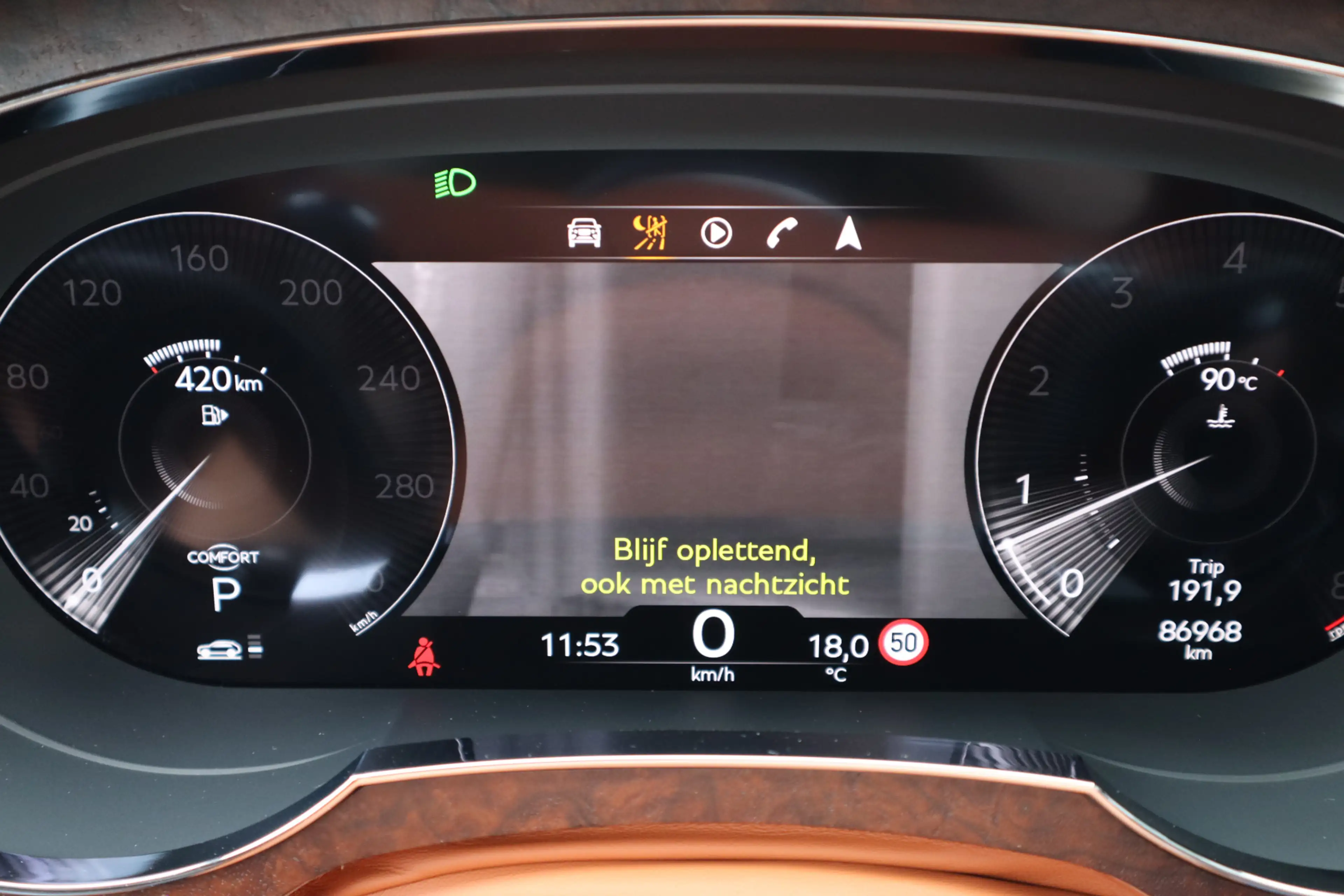 Bentley Bentayga 4.0 V8 Azure | Mulliner, Naim Audio, Massage, Nach — photo 34