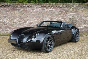 V10 "Prototype - A collector's item" Equipped with