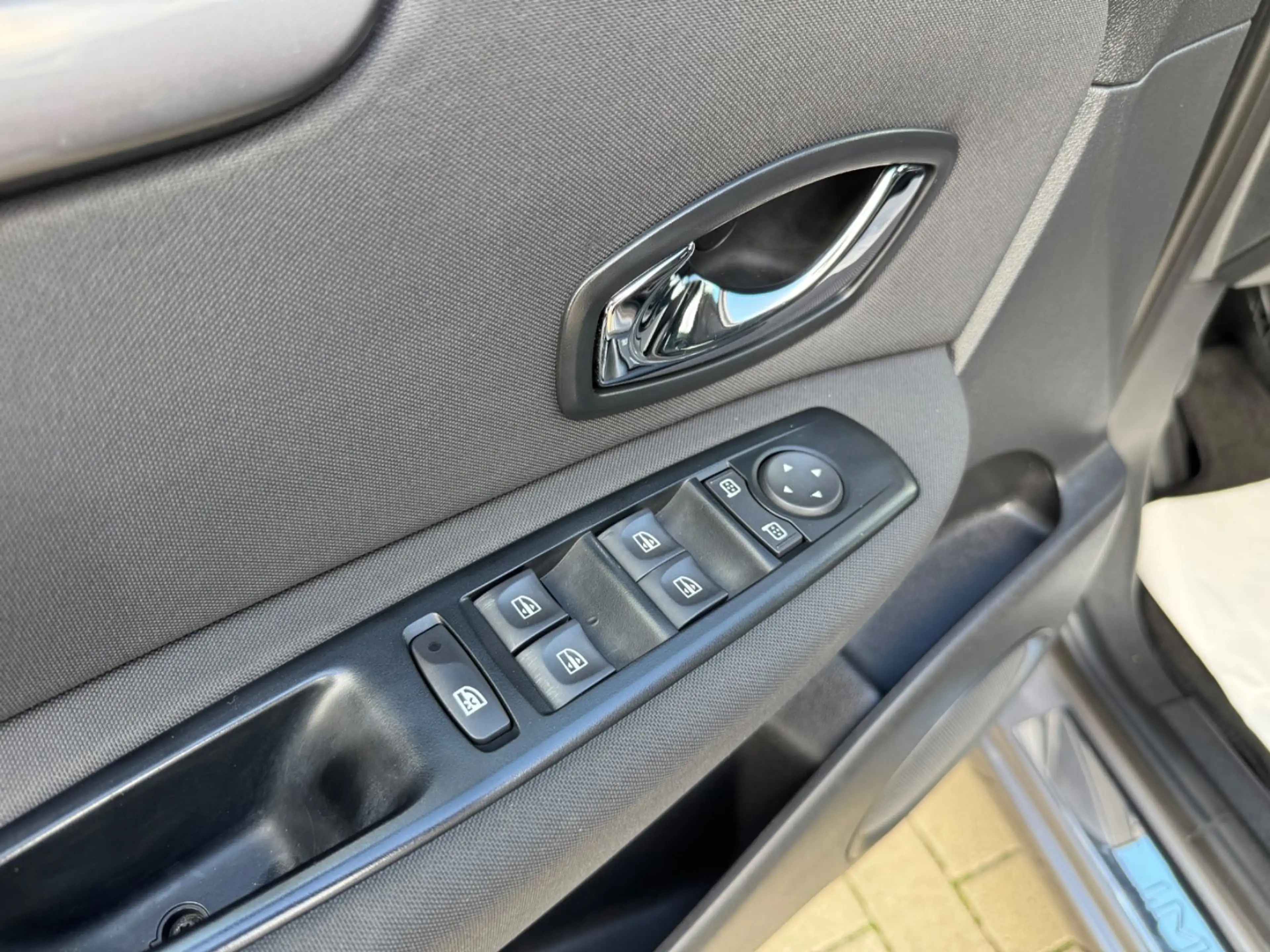 Renault Scenic III 1.5 dCi Limited — photo 10