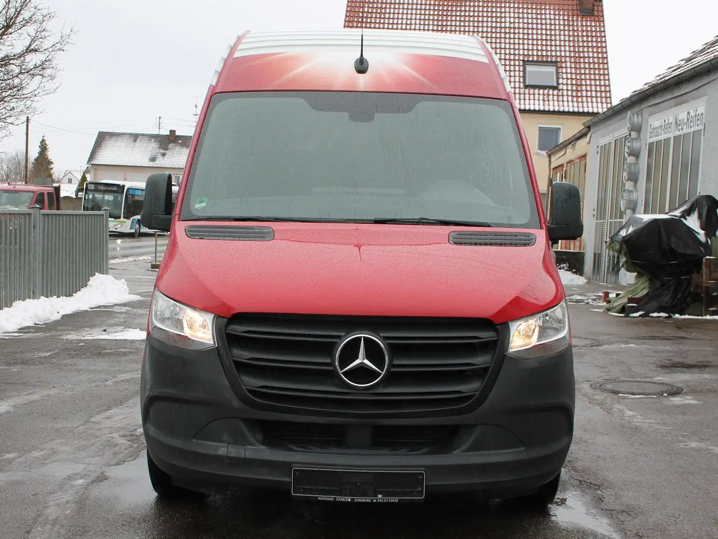 Mercedes-Benz Sprinter Maxi Rouge - 2