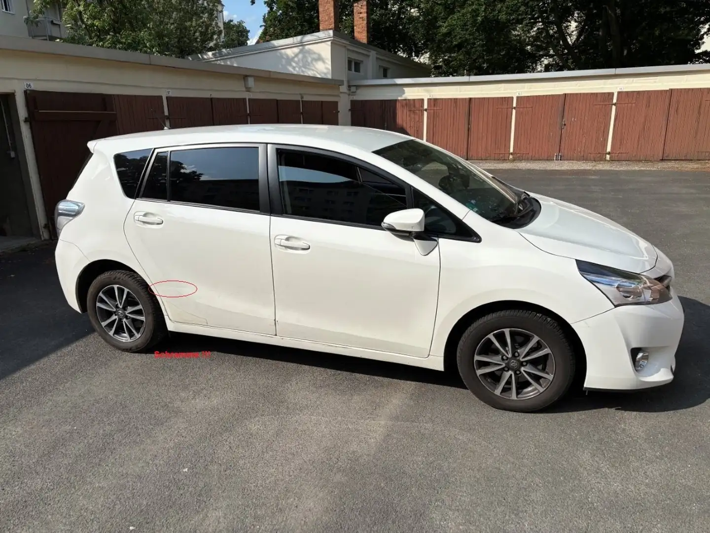 Toyota Verso Verso 1.6 5-Sitzer Blanc - 1
