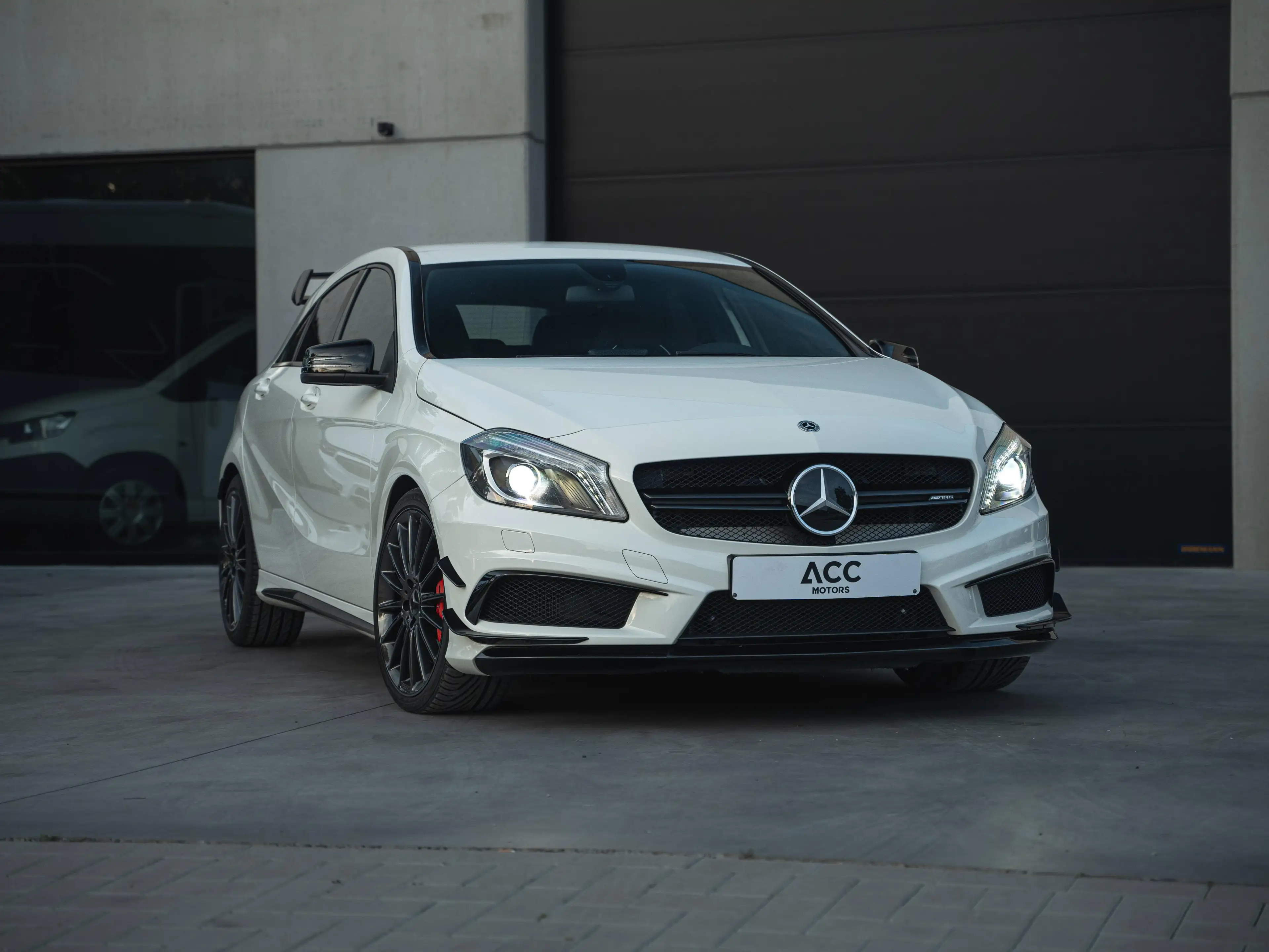 Mercedes-Benz A 45 AMG A 45 AMG 4-Matic — photo 2