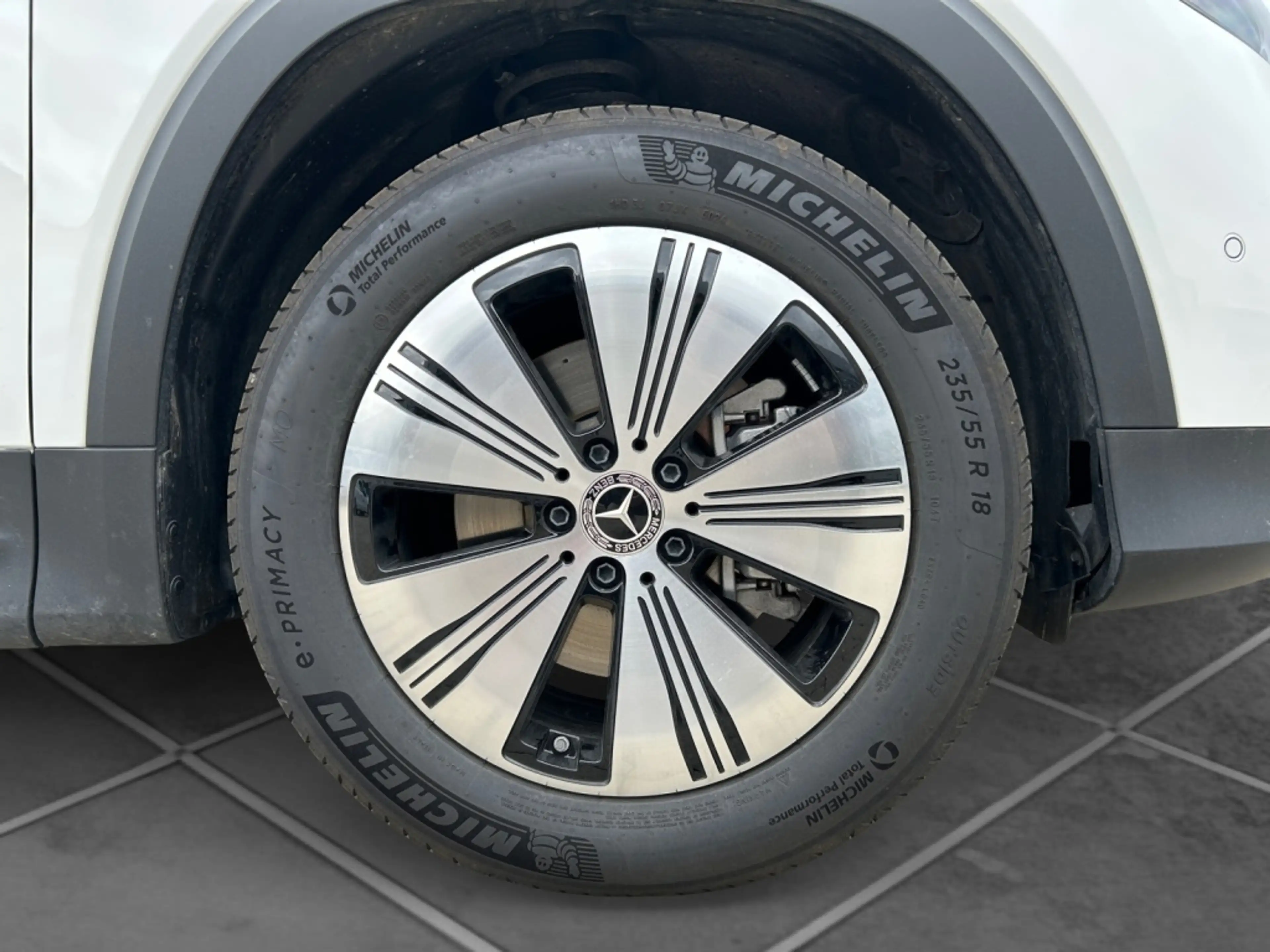 Mercedes-Benz EQB 300 4MATIC Progressive Advanced Plus — photo 6