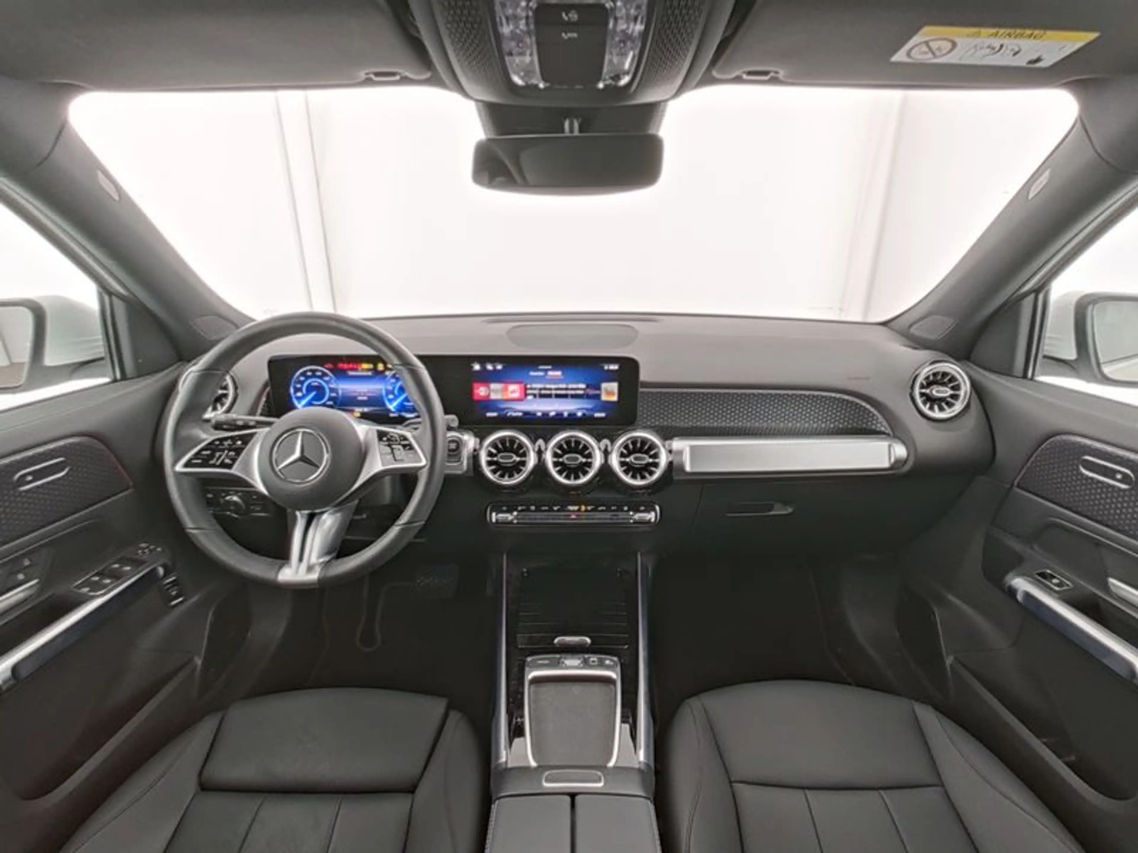 Mercedes-Benz EQB 300 4MATIC Progressive Advanced Plus — photo 7