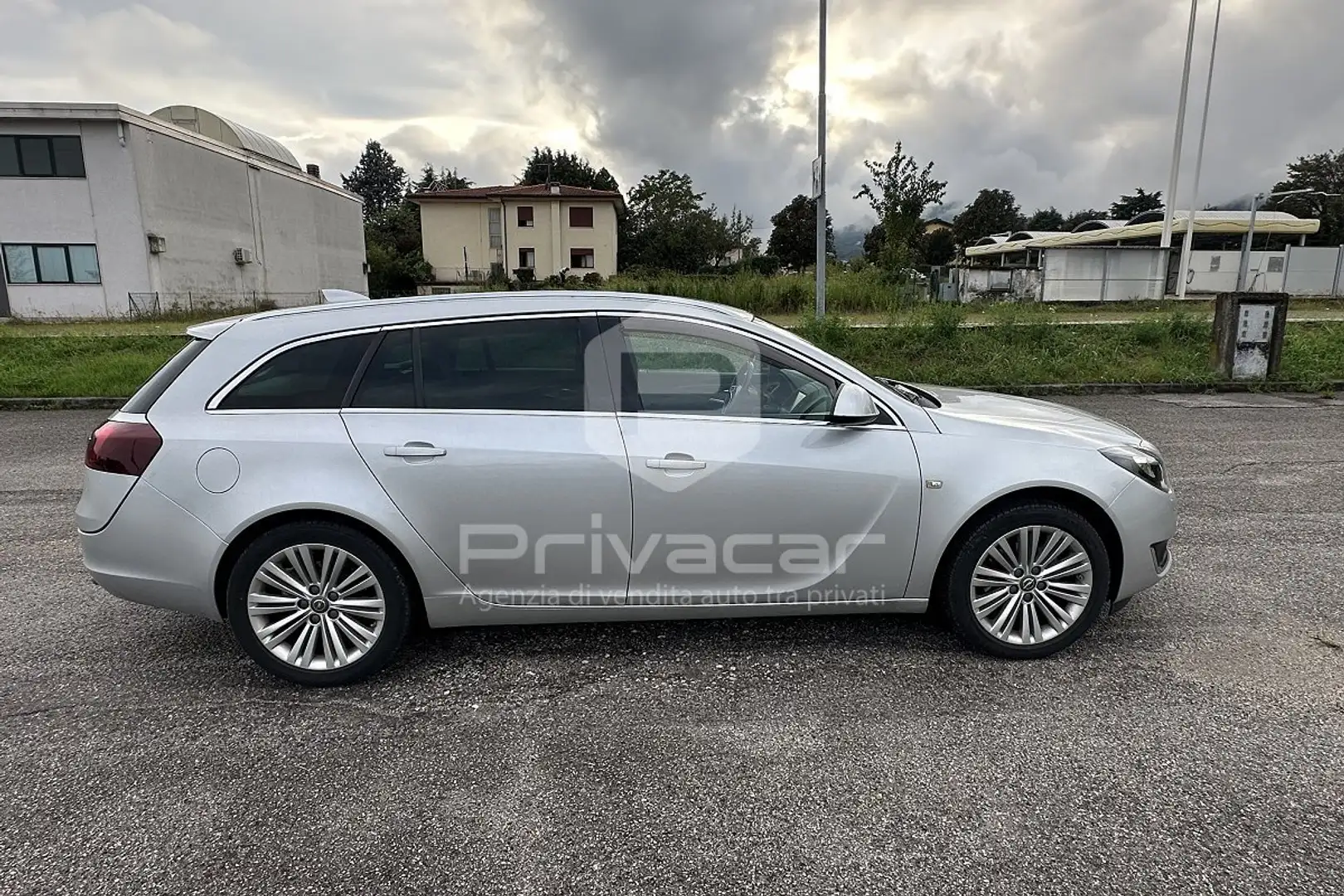 Opel Insignia 1.6 CDTI 136CV Sports Tourer aut. Cosmo Argent - 2