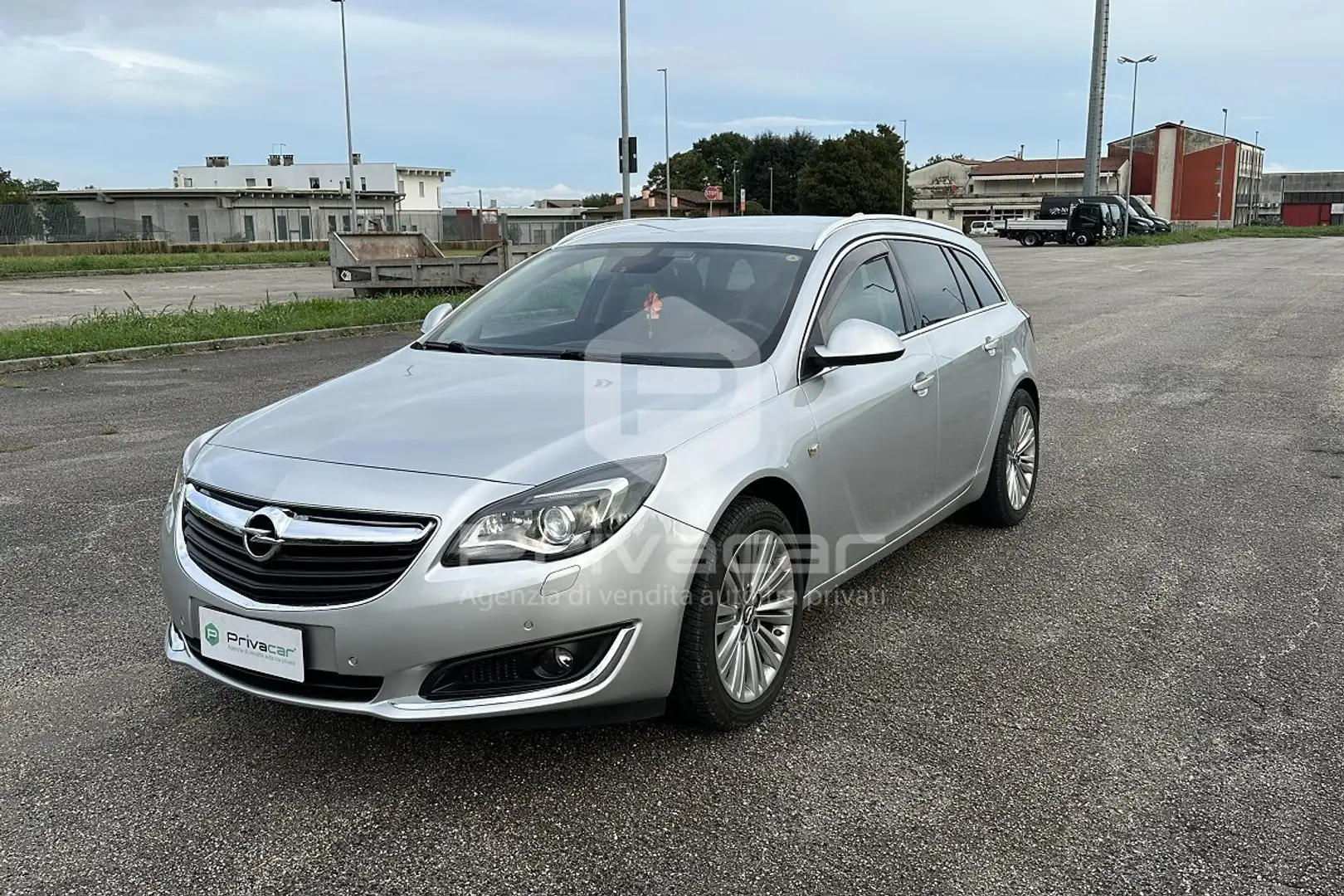 Opel Insignia 1.6 CDTI 136CV Sports Tourer aut. Cosmo Argent - 1