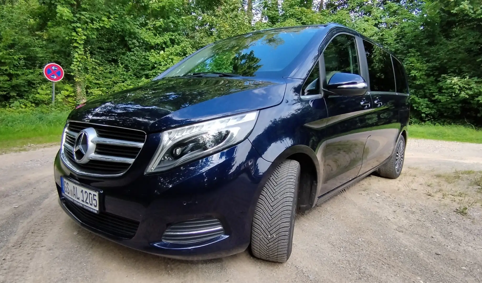 Mercedes-Benz V 200 V 200/220 CDI/d, 250 CDI/BT/d AVANTGARDE kompakt ( Bleu - 1