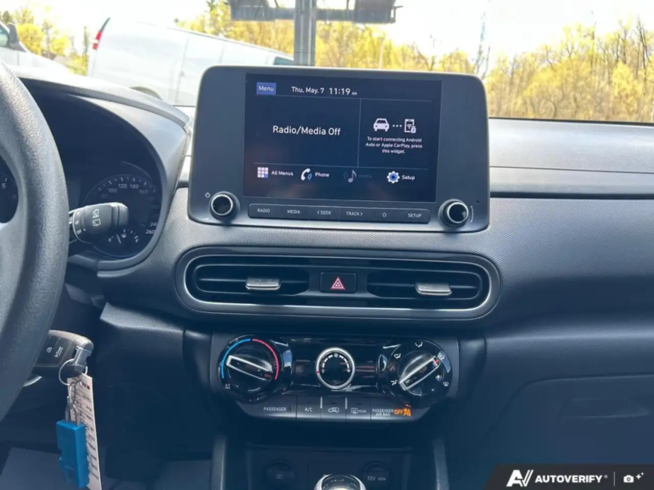Hyundai KONA снимка Hyundai KONA