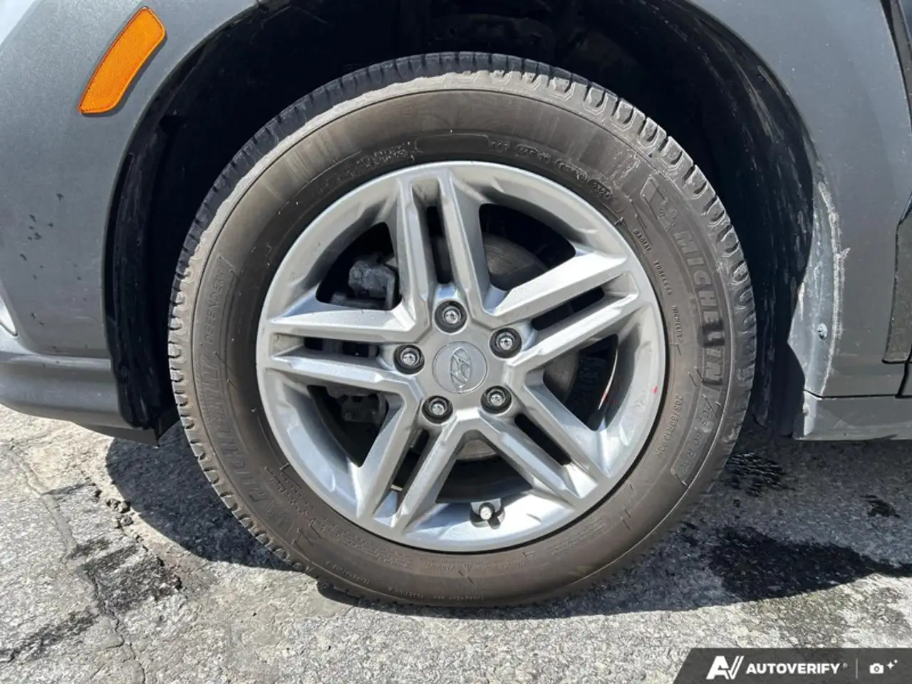 Hyundai KONA снимка Hyundai KONA