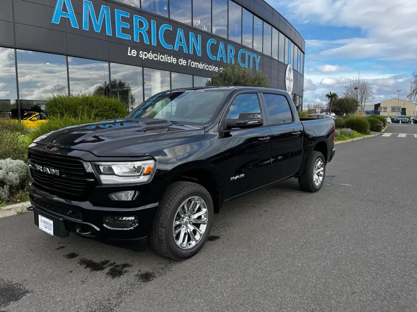 Dodge RAM 1500 CREW LARAMIE SPORT AIR Noir - 1