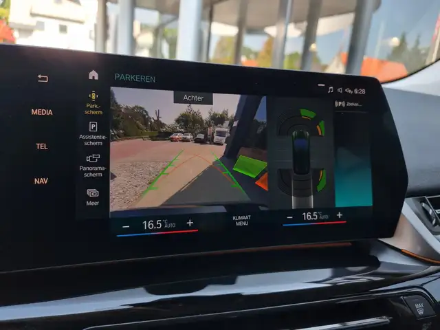 BMW 2 Series view 20