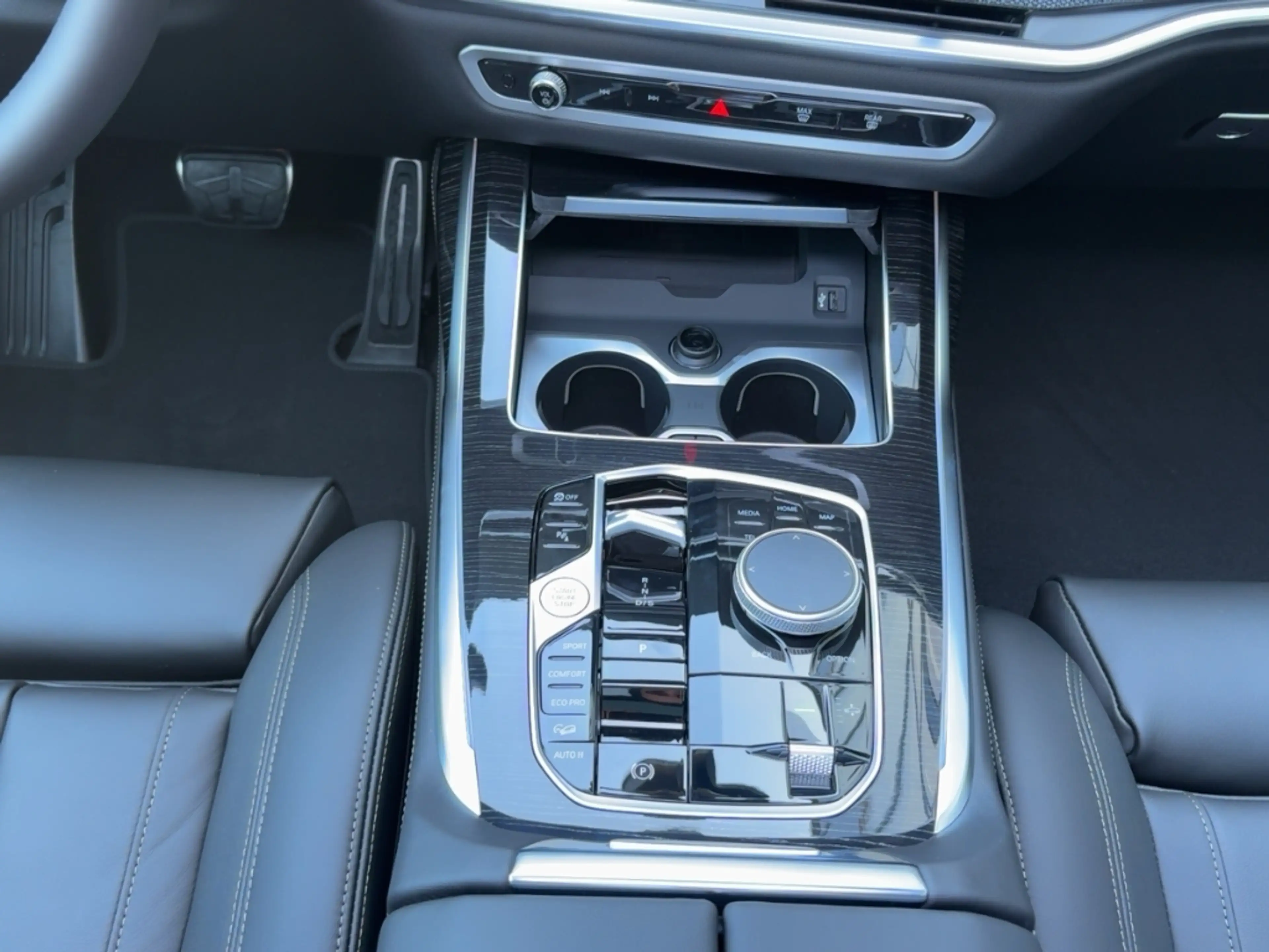 BMW X7 xDrive 40d Sportpaket HUD Luftfederung Niveau Stan — photo 11