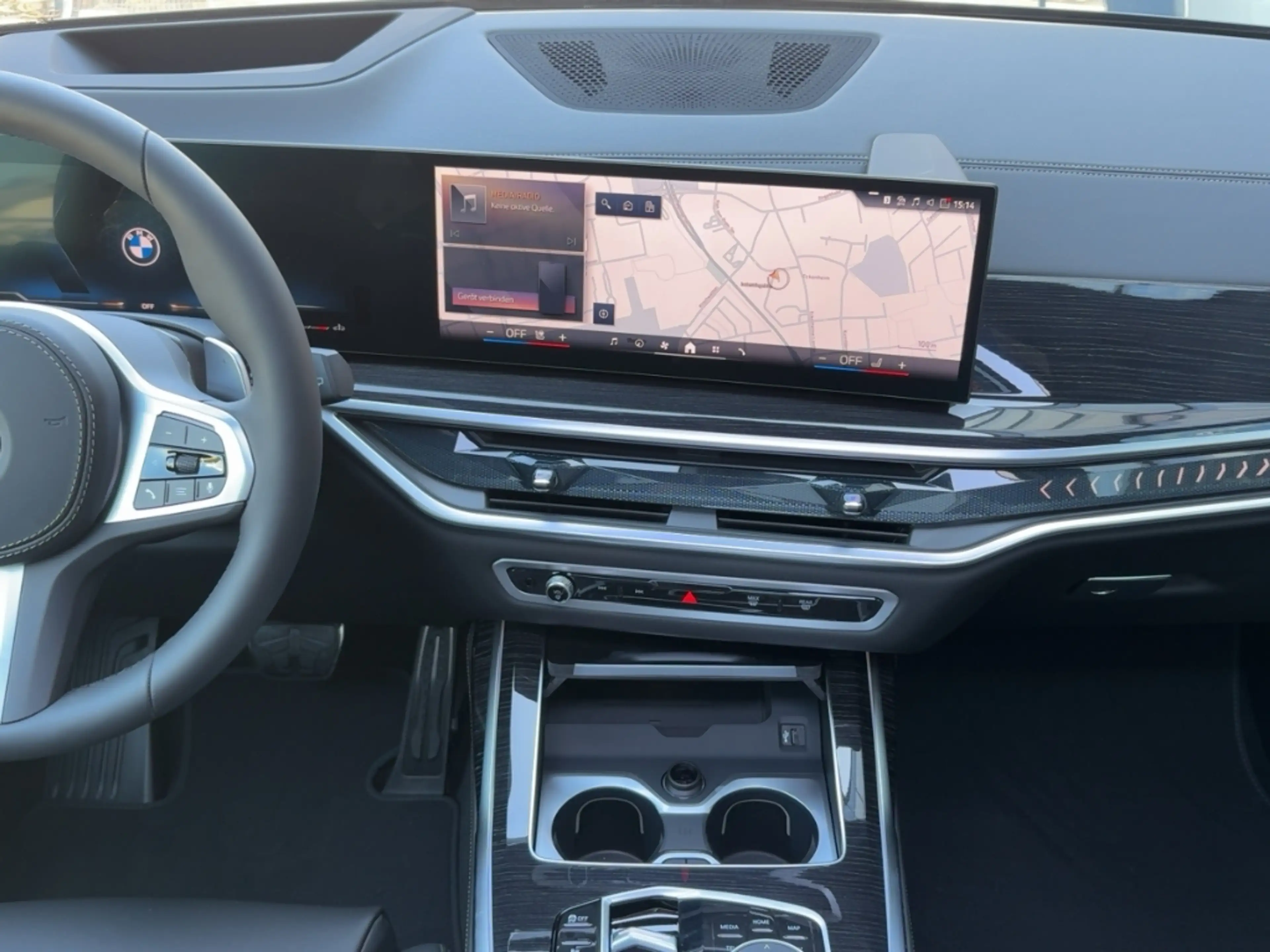 BMW X7 xDrive 40d Sportpaket HUD Luftfederung Niveau Stan — photo 10