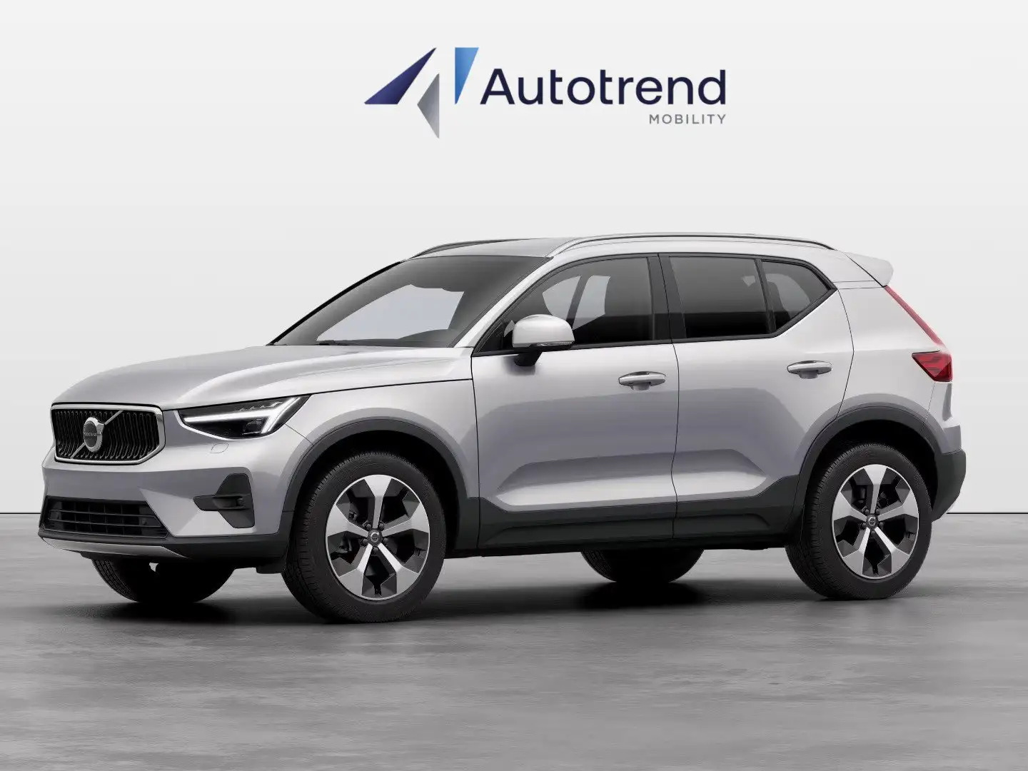 Volvo XC40 B3 163+11 CV Mild Hybrid Benzina Automatico Core Argento - 1