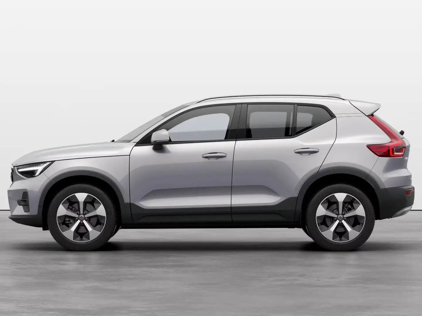 Volvo XC40 B3 163+11 CV Mild Hybrid Benzina Automatico Core Argento - 2