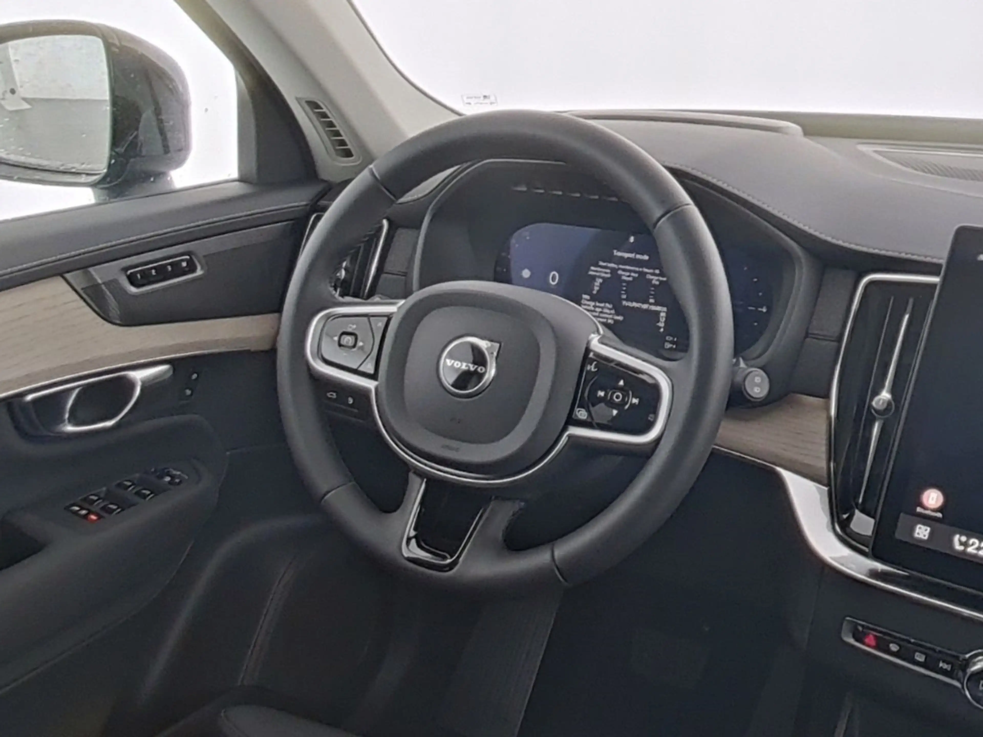 Volvo XC90 T8 AWD Plus Dark Recharge Plug-In Hybrid 7-Sitzer — photo 15