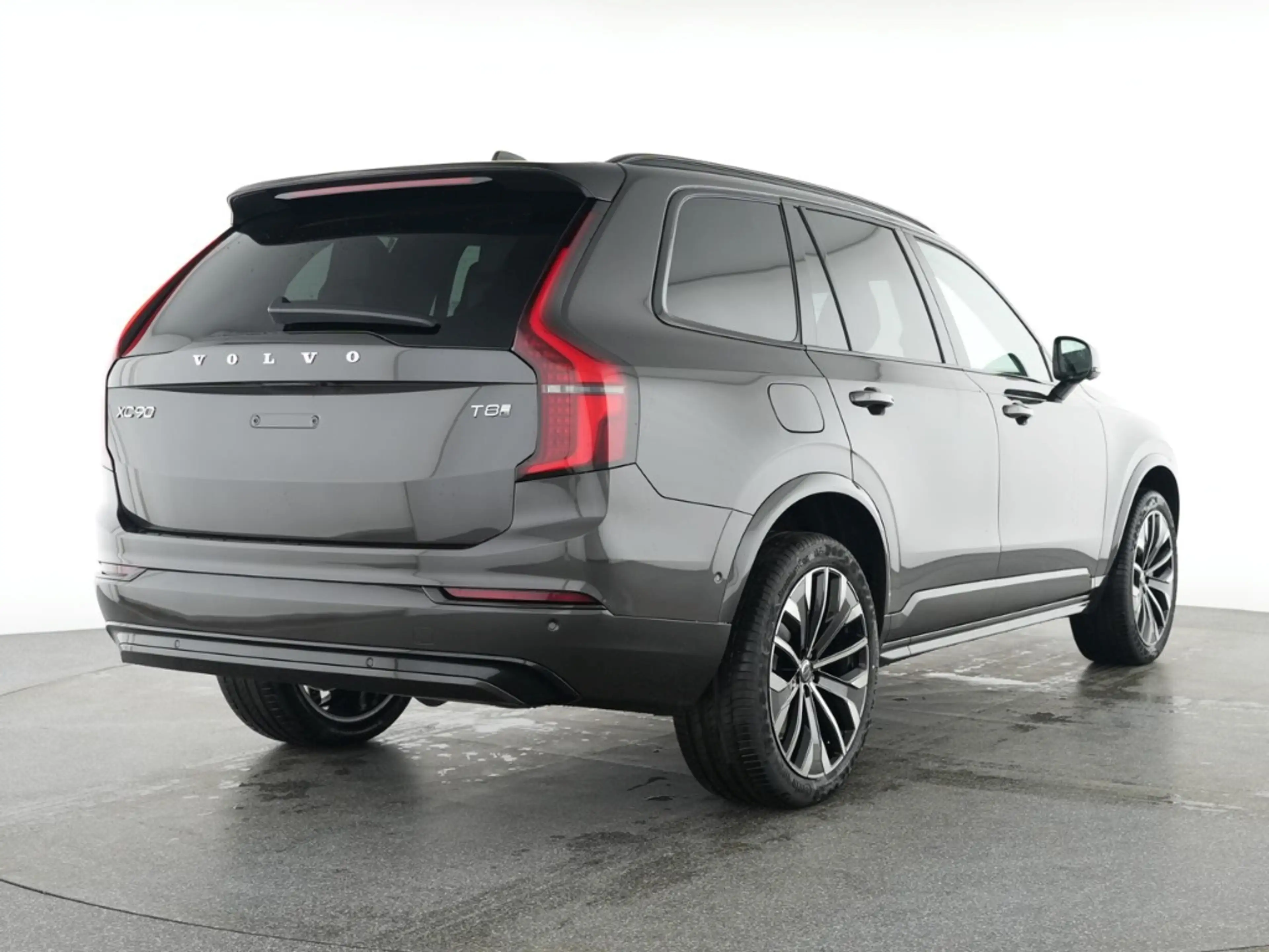Volvo XC90 T8 AWD Plus Dark Recharge Plug-In Hybrid 7-Sitzer — photo 3