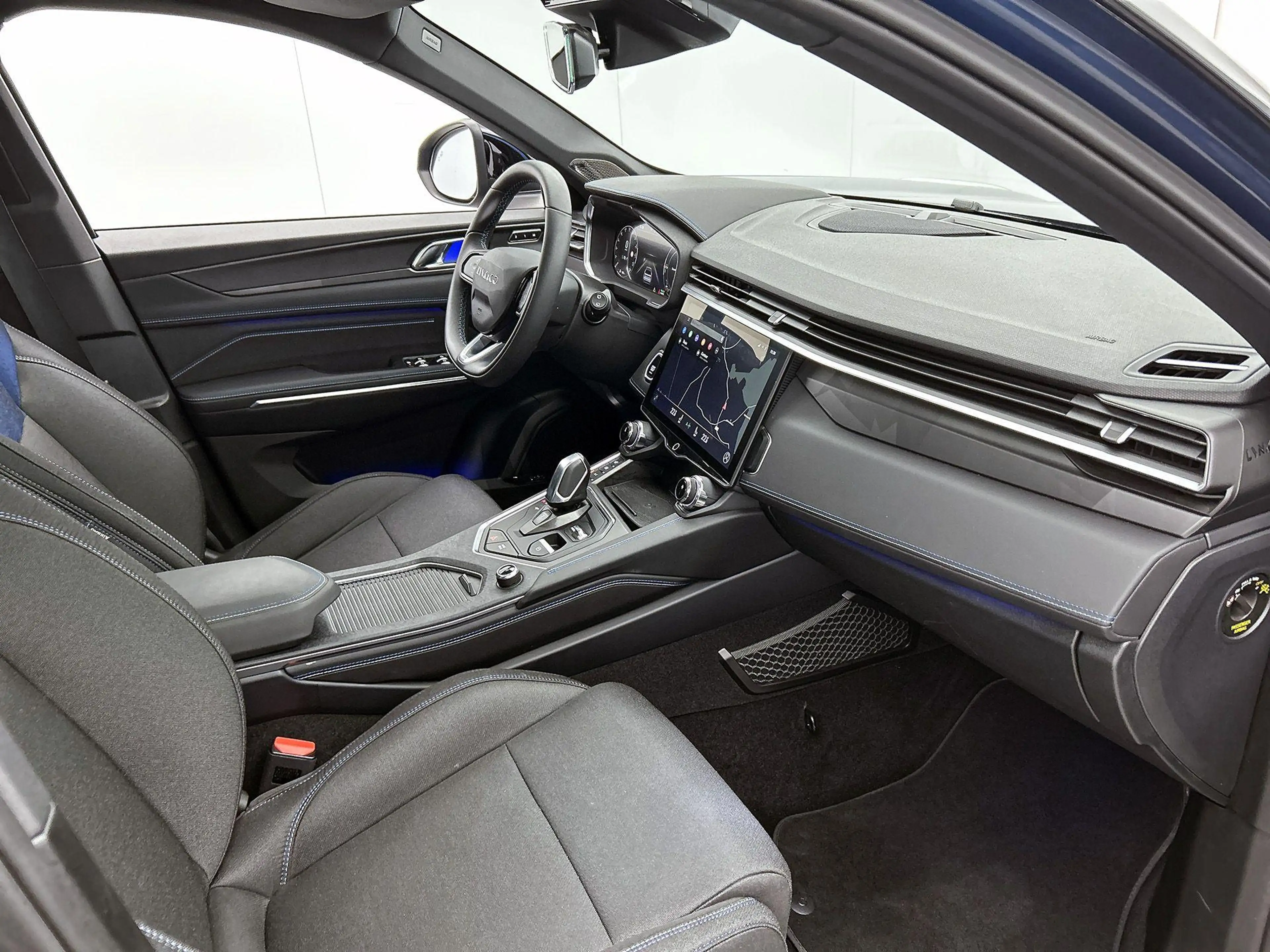 Lynk & Co 01 263pk 1.5 Automaat | Navigatie | Panoramadak | 360 — photo 12