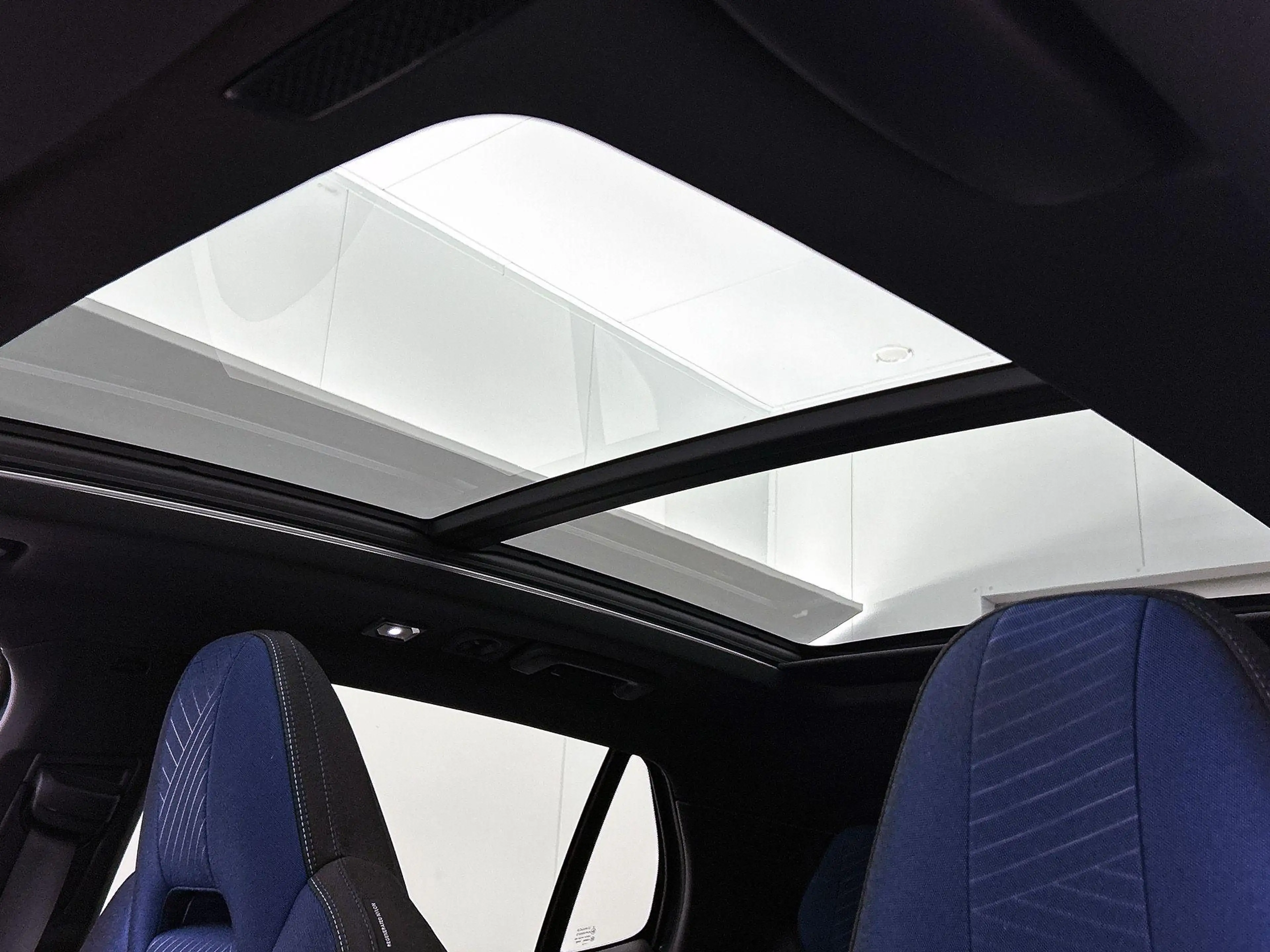 Lynk & Co 01 263pk 1.5 Automaat | Navigatie | Panoramadak | 360 — photo 14