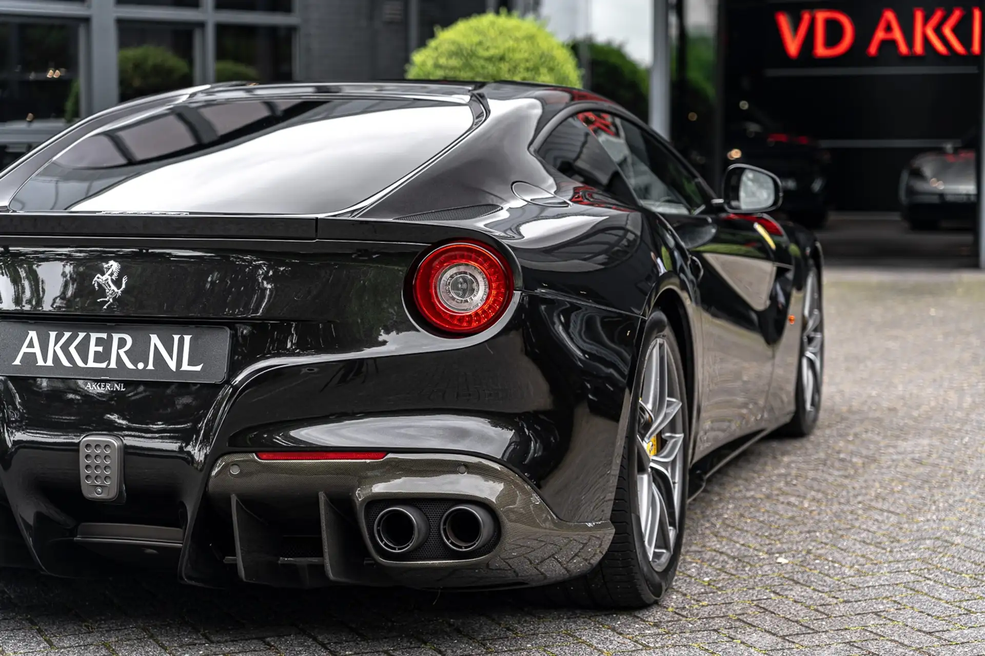 페라리 F12 베를리네타 6.2i V12 2014 검정 사진 5
