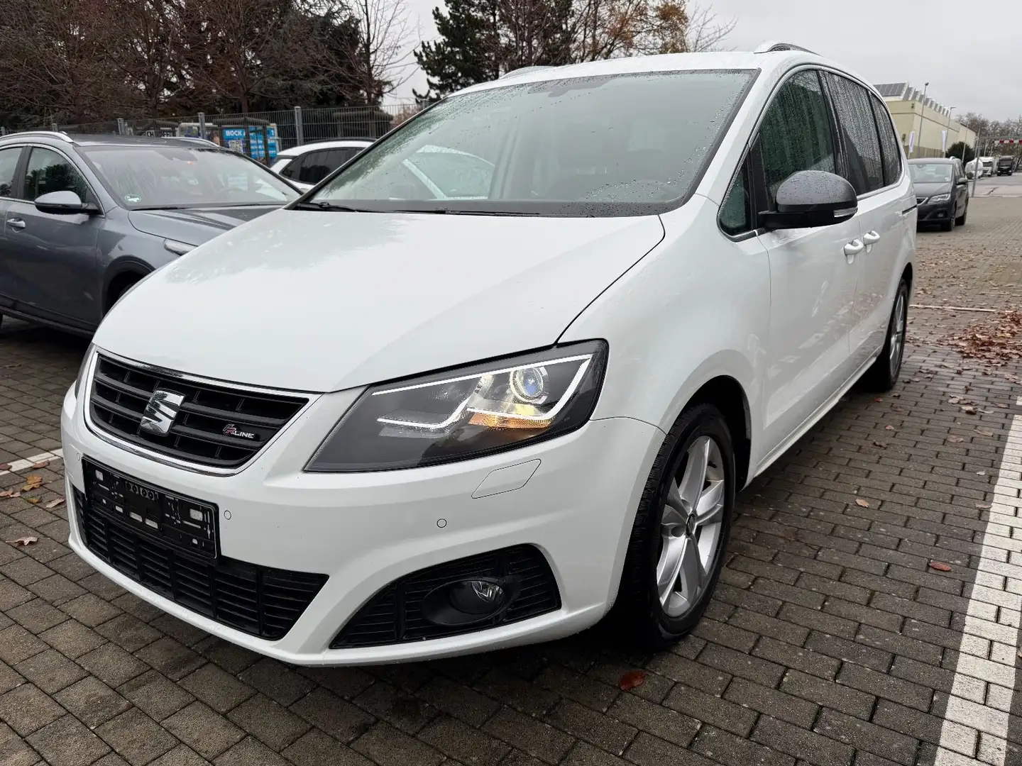 SEAT Alhambra FR Line Allrad 2.0 TDI*7-Sitz*AHK*E-Tür Weiß - 1