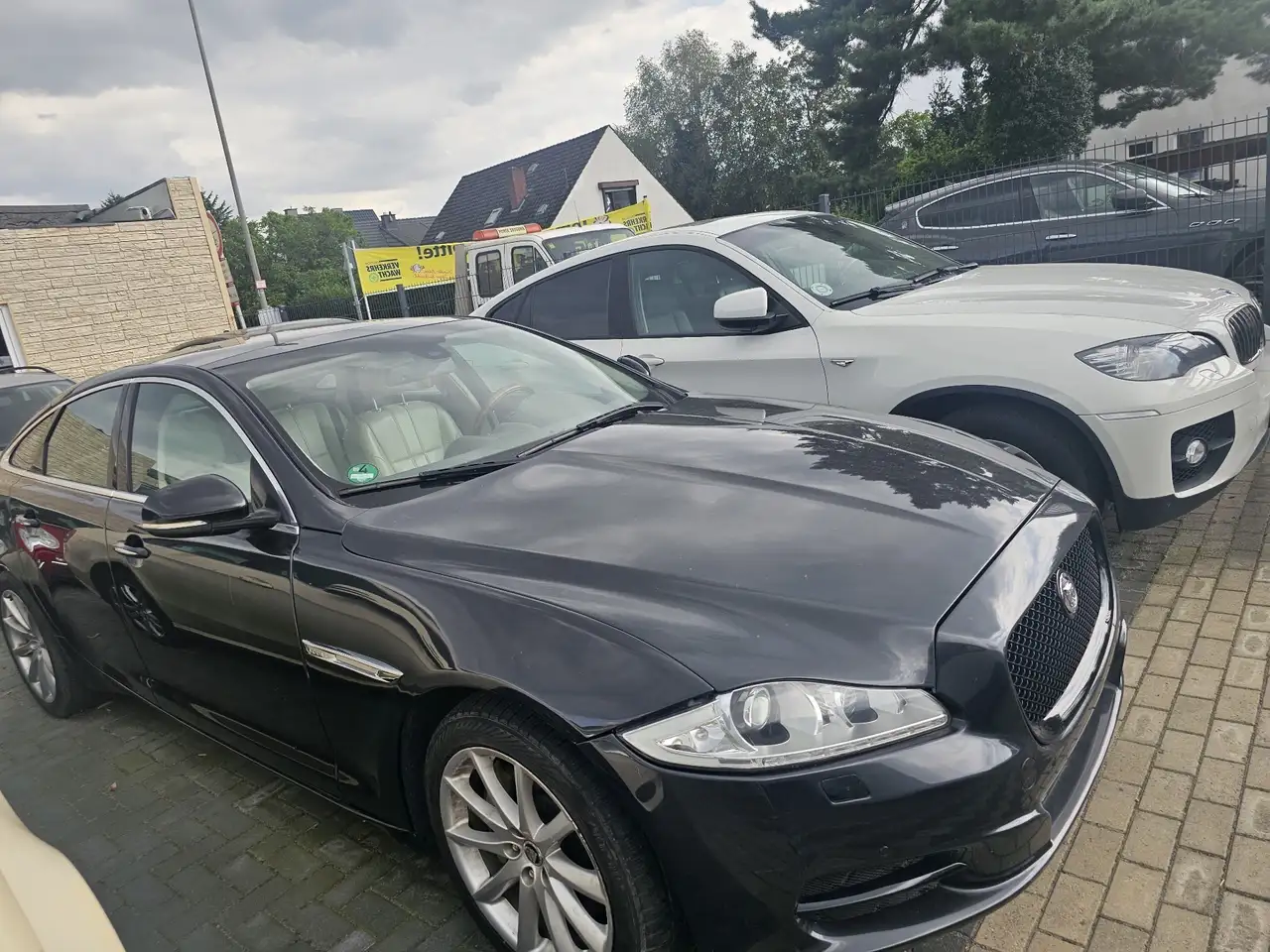 Jaguar XJ