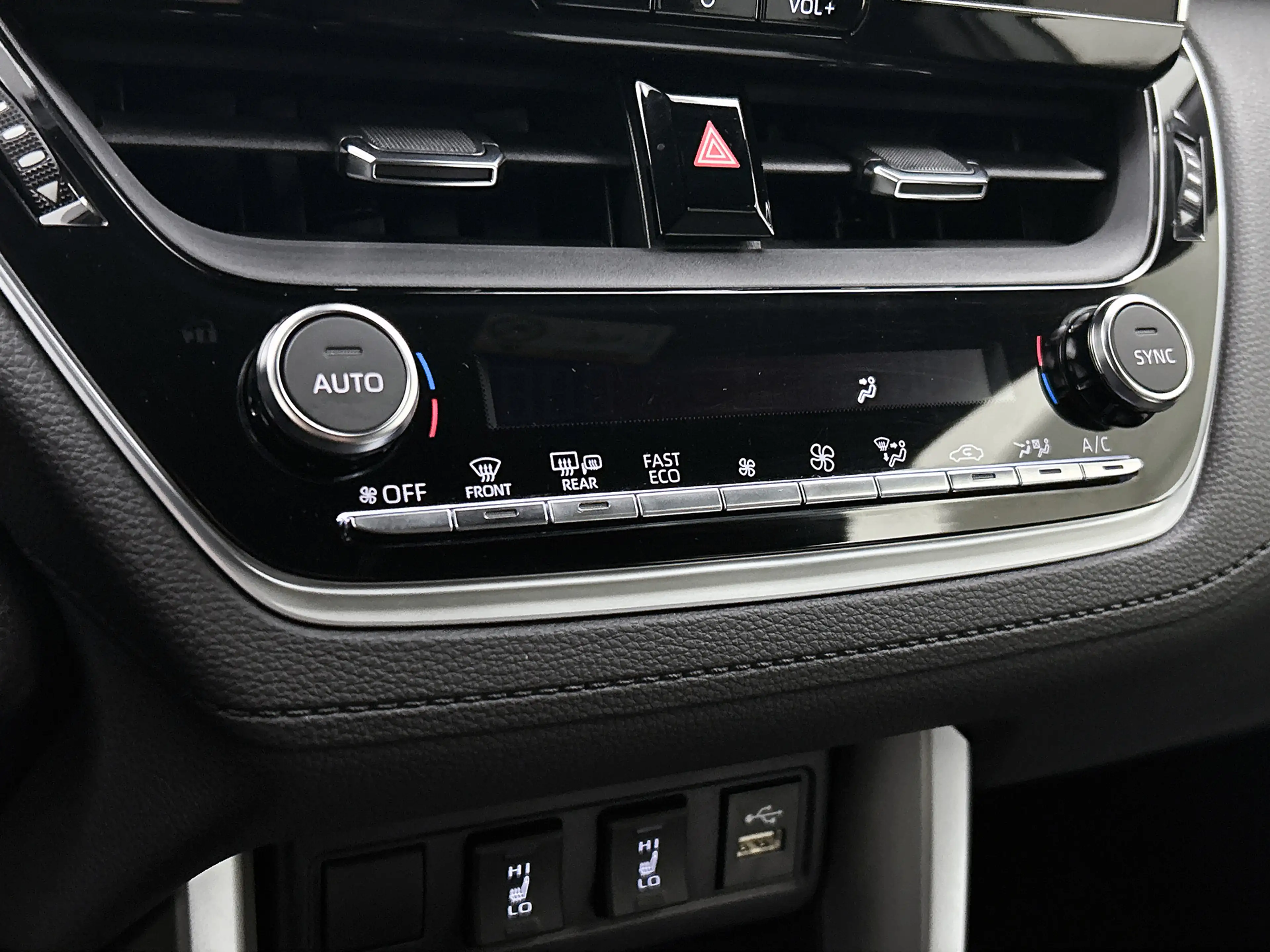 Toyota Corolla Cross Hybrid 140 Style | Premium Pack | BLS | PDC | Navi — photo 10