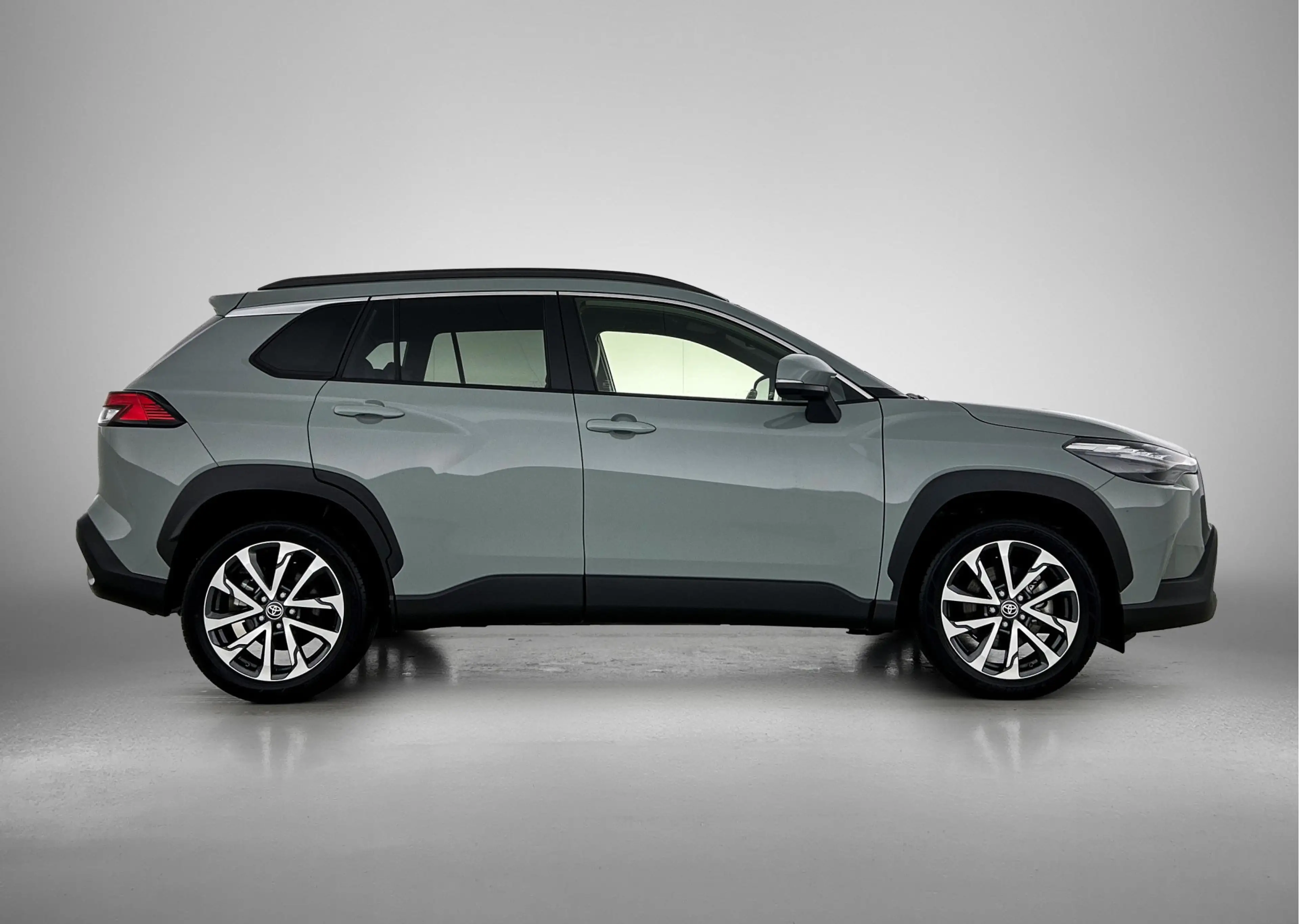 Toyota Corolla Cross Hybrid 140 Style | Premium Pack | BLS | PDC | Navi — photo 12