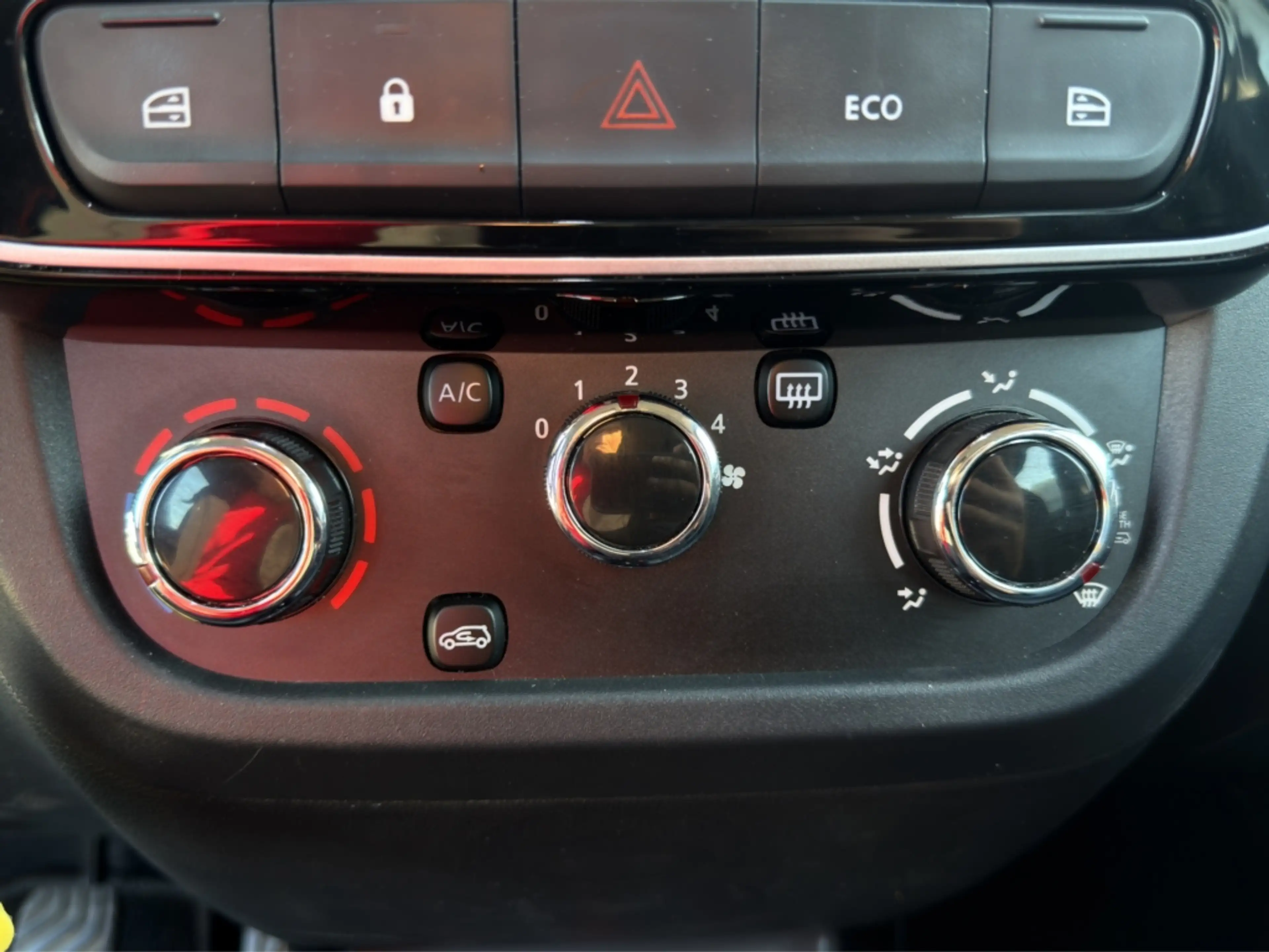Dacia Spring Expression 26.8 kWh CAMERA - — photo 15