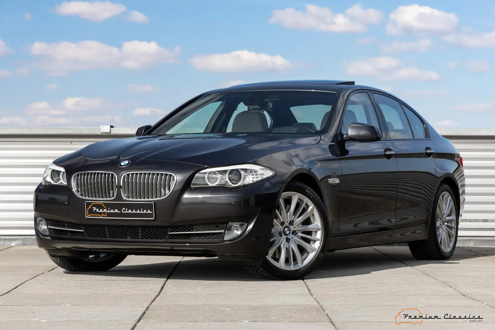 BMW 550 5-serie 550i High Executive | 78.000KM | Sunroof | Gri - 1