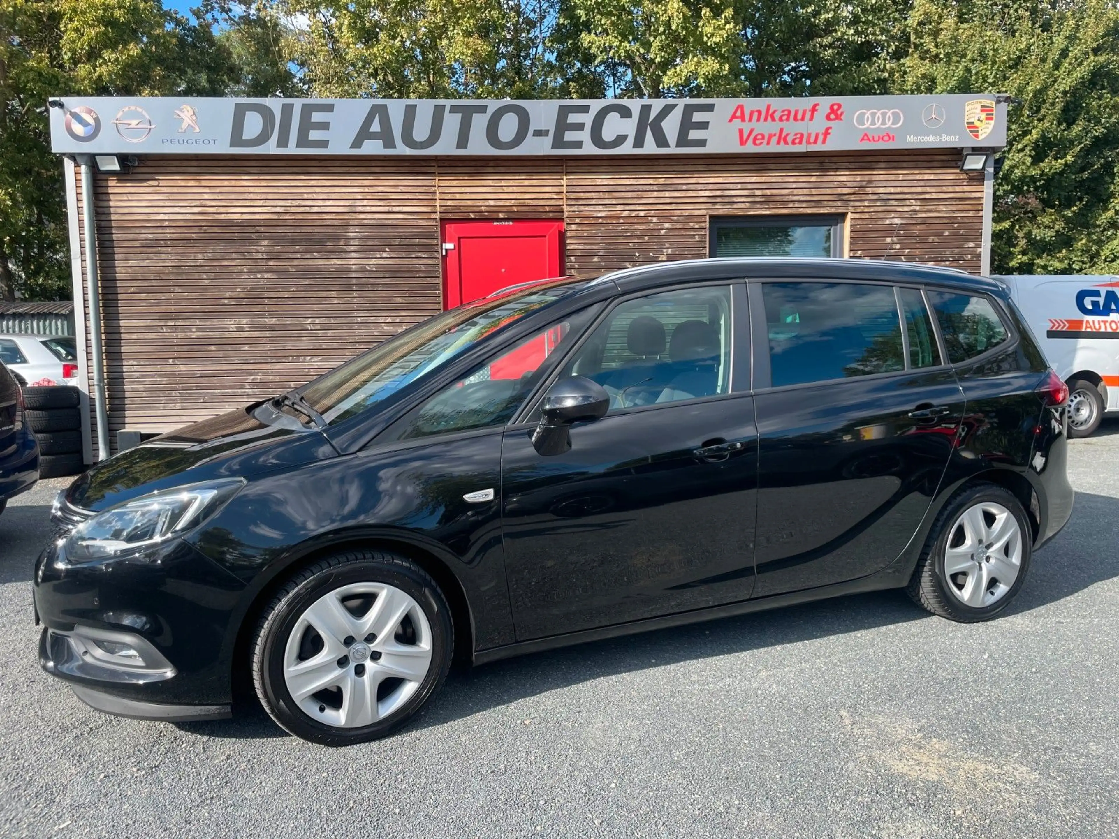 Opel Zafira Tourer 2.0 CDTI Buisenss Edition / 7 Sitz